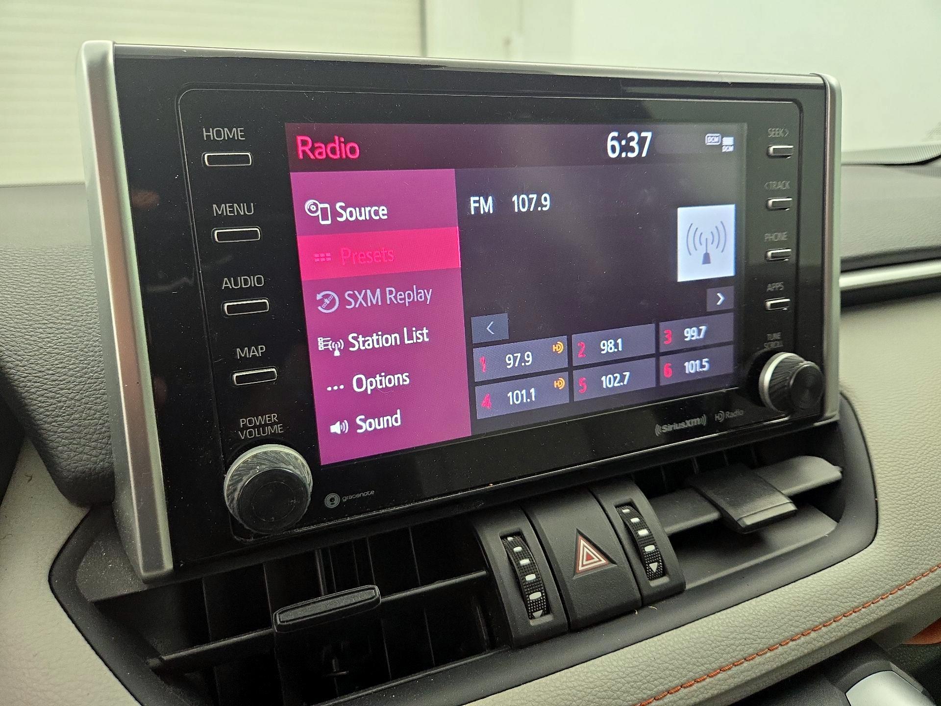 Thumbnail: 2020 Toyota RAV4 - 15