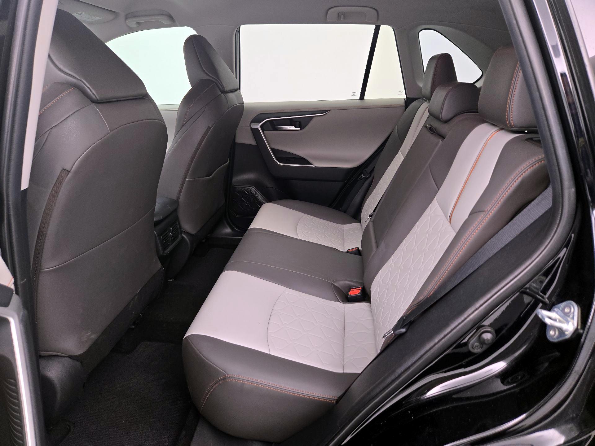 Thumbnail: 2020 Toyota RAV4 - 19