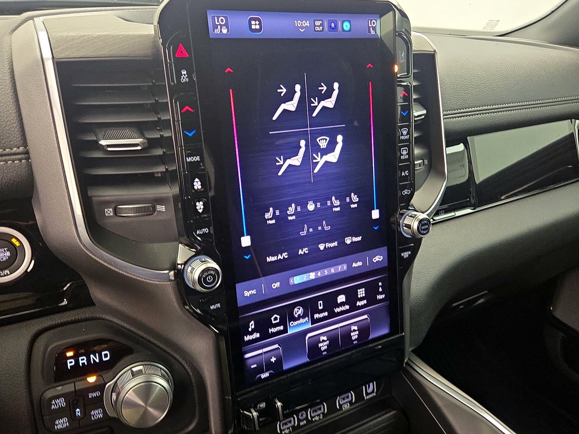 Thumbnail: 2025 RAM 1500 - 17