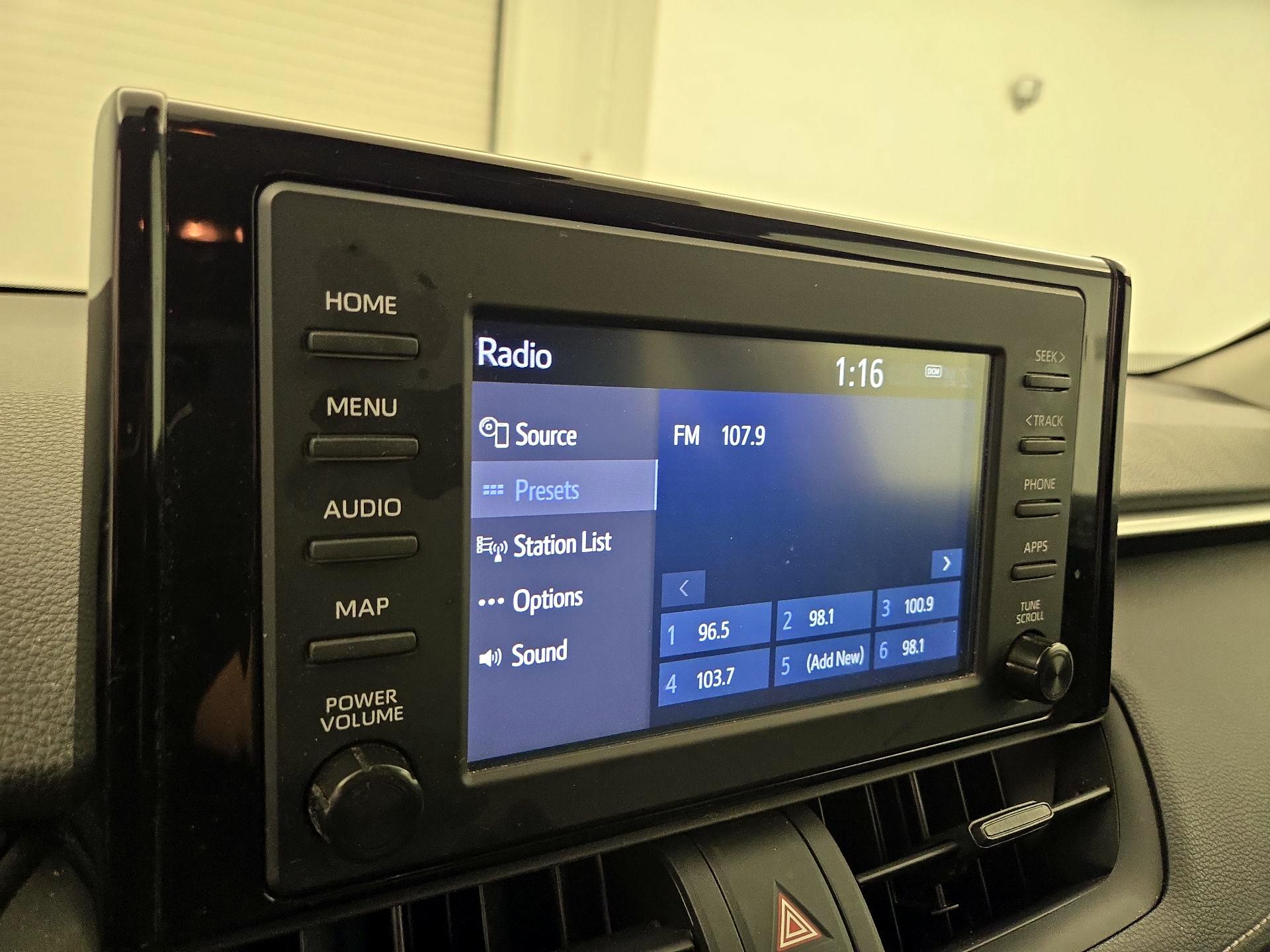 Thumbnail: 2019 Toyota RAV4 - 15