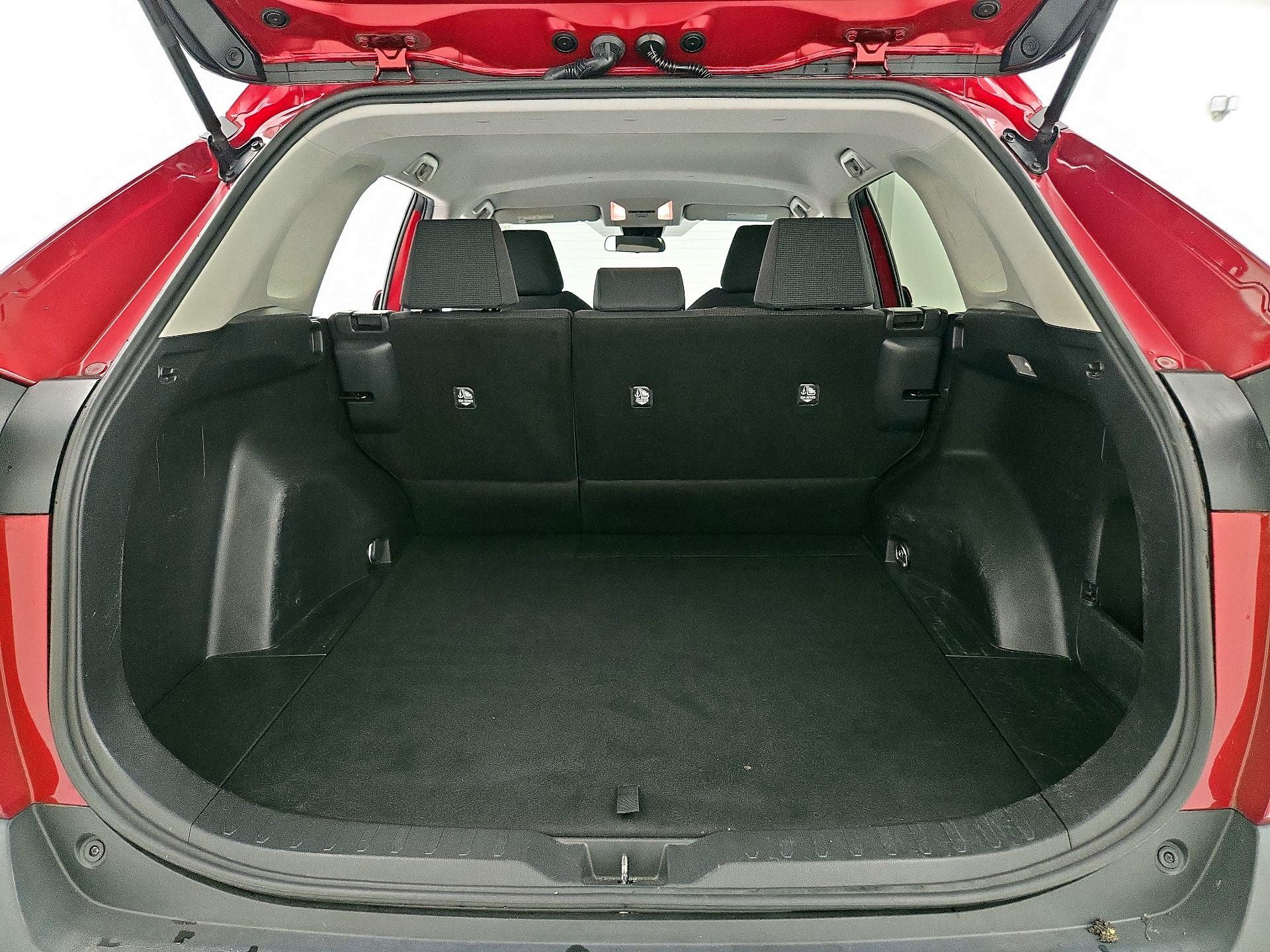 Thumbnail: 2019 Toyota RAV4 - 20