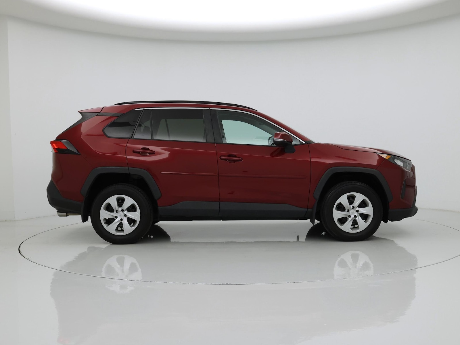 2019 Toyota RAV4 LE - Photo 8