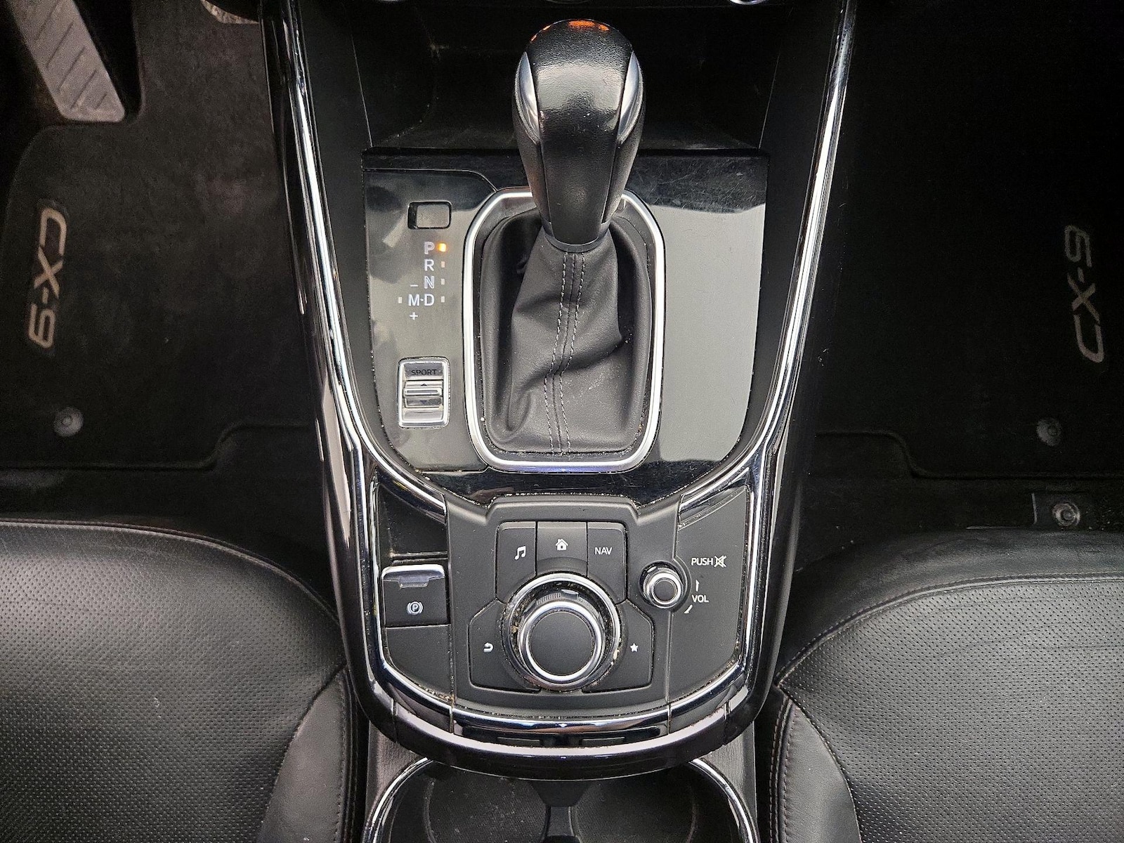 2018 Mazda CX-9 Grand Touring - Photo 19