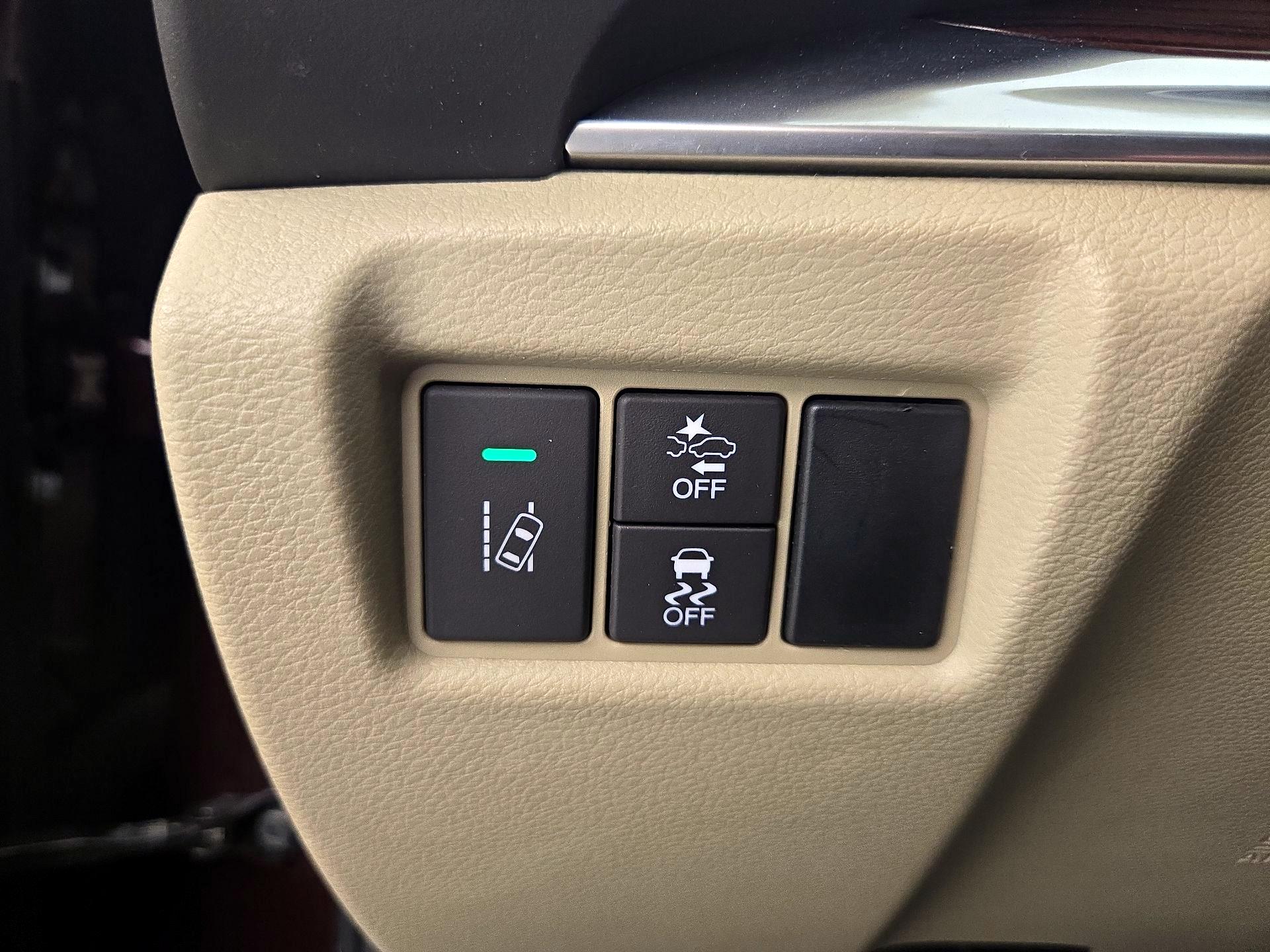 Thumbnail: 2016 Acura MDX - 13