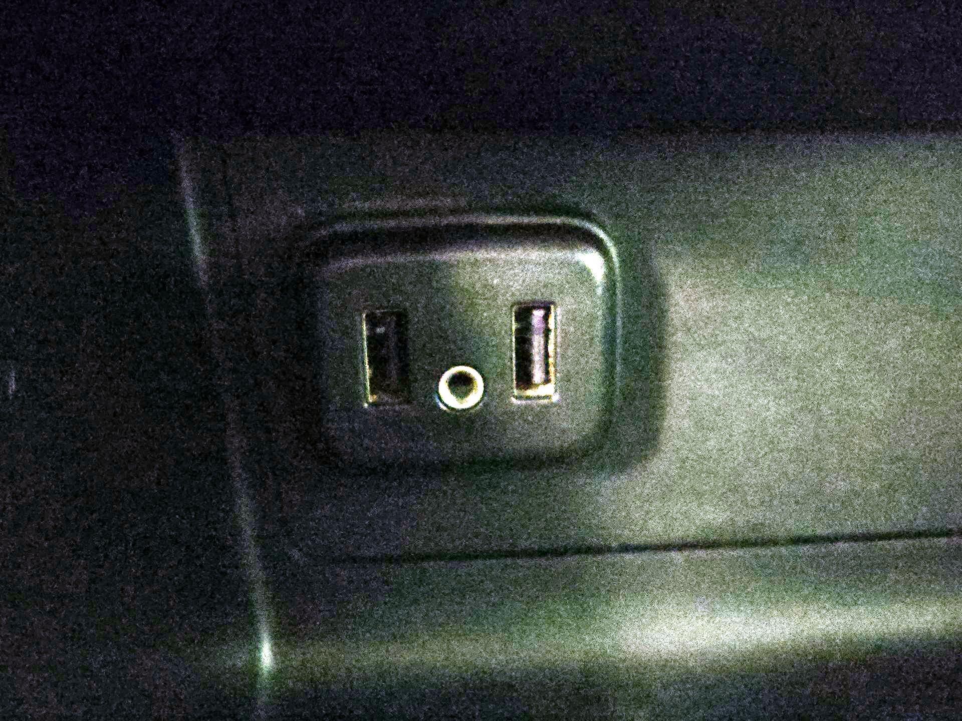 Thumbnail: 2019 Chevrolet Colorado - 18