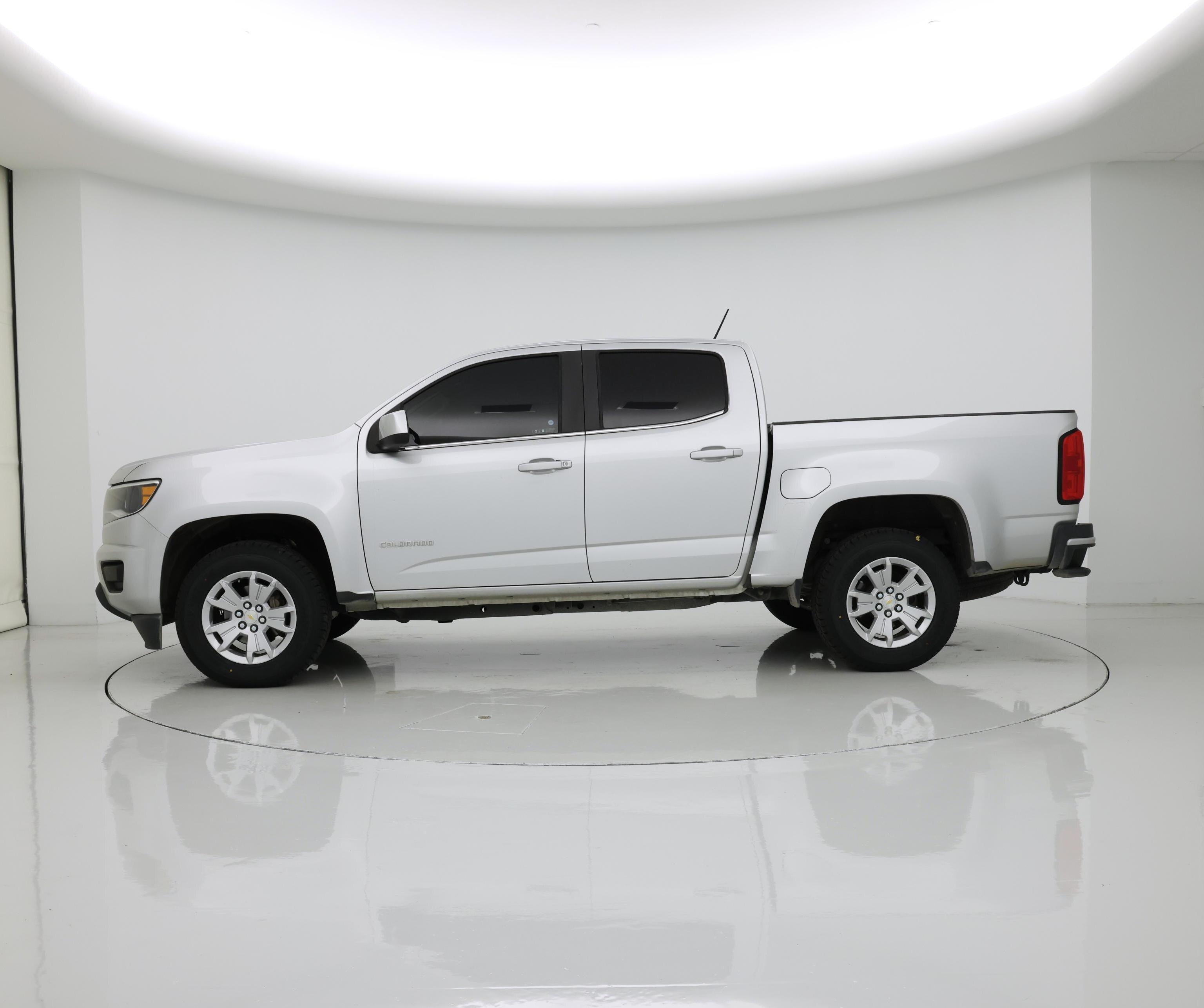 Thumbnail: 2019 Chevrolet Colorado - 3