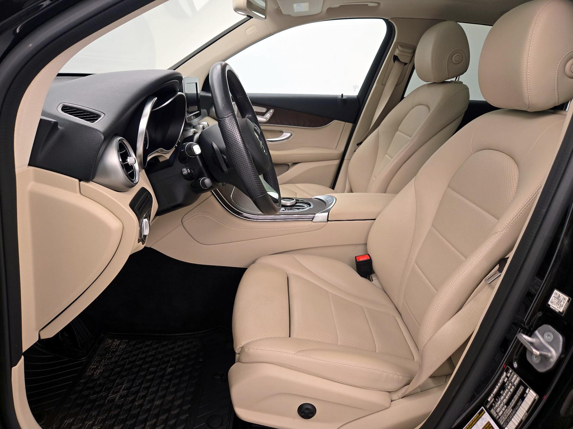 Thumbnail: 2019 Mercedes-Benz GLC - 11