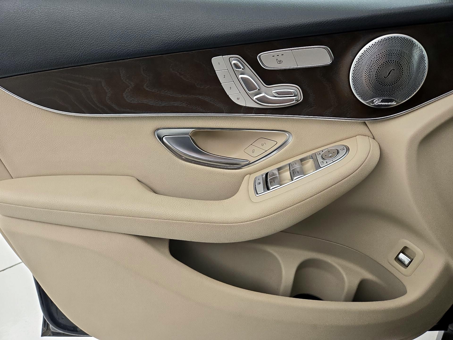 Thumbnail: 2019 Mercedes-Benz GLC - 12