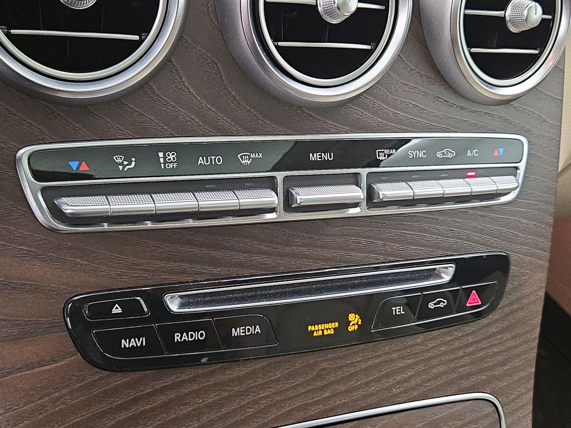 Thumbnail: 2019 Mercedes-Benz GLC - 16