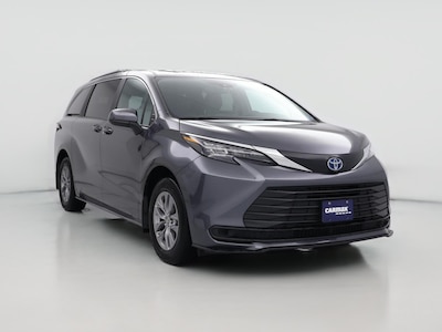 2025 Toyota Sienna LE