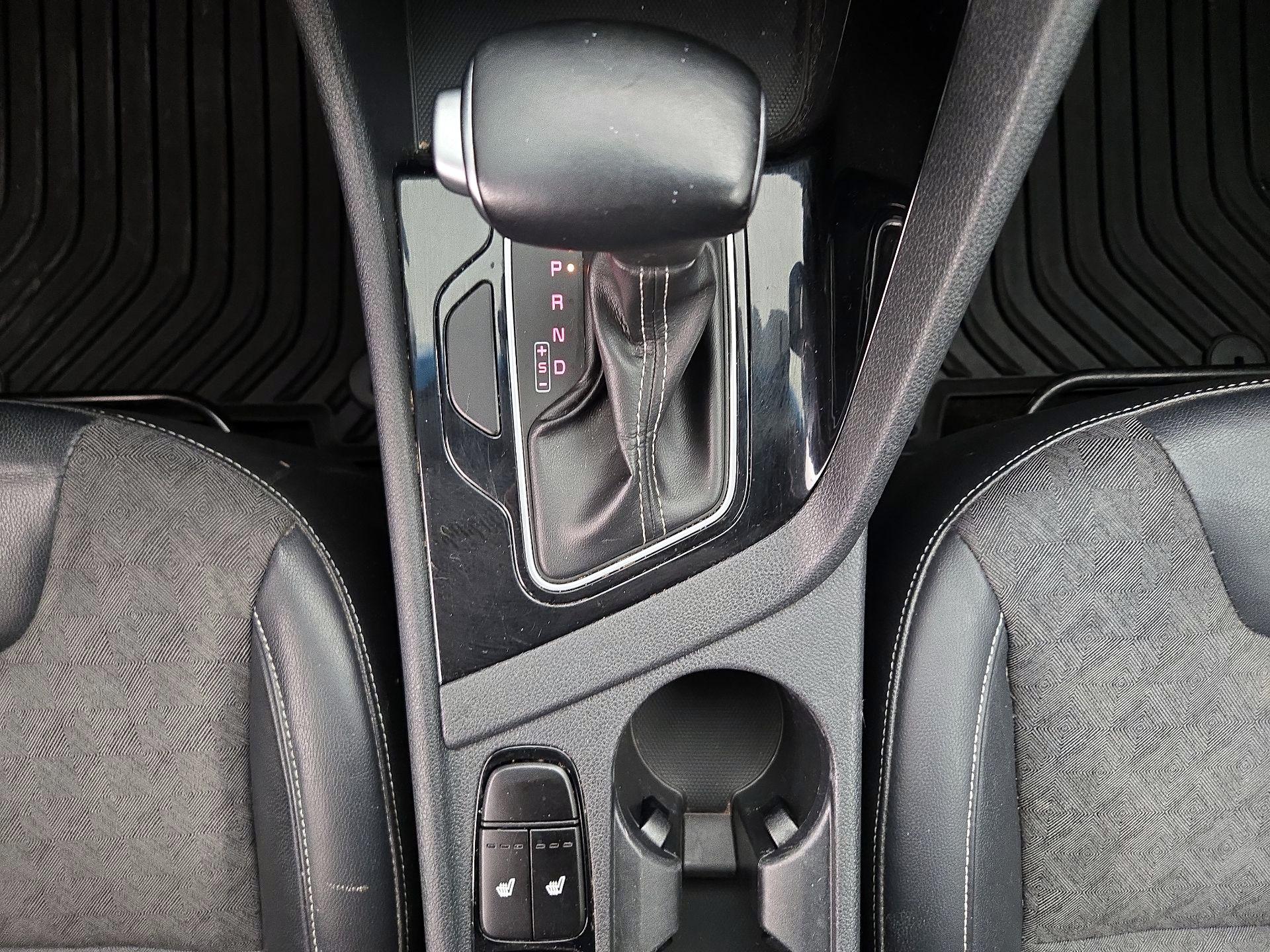 Thumbnail: 2017 Kia Niro - 17