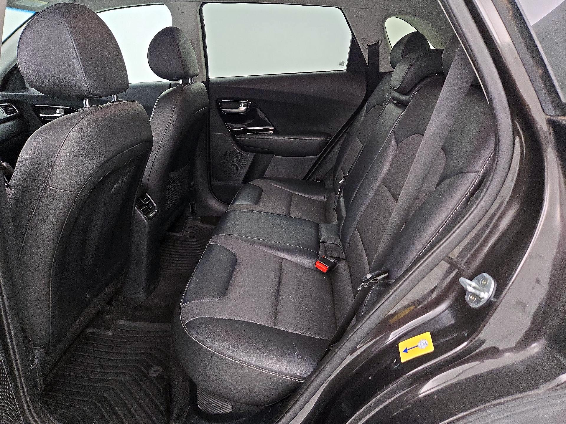 Thumbnail: 2017 Kia Niro - 19