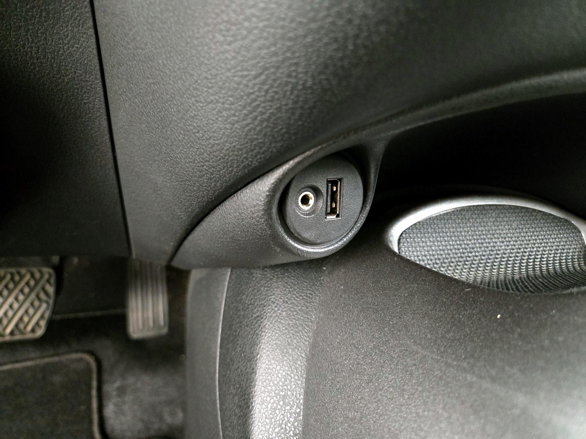 Thumbnail: 2015 Nissan Juke - 18