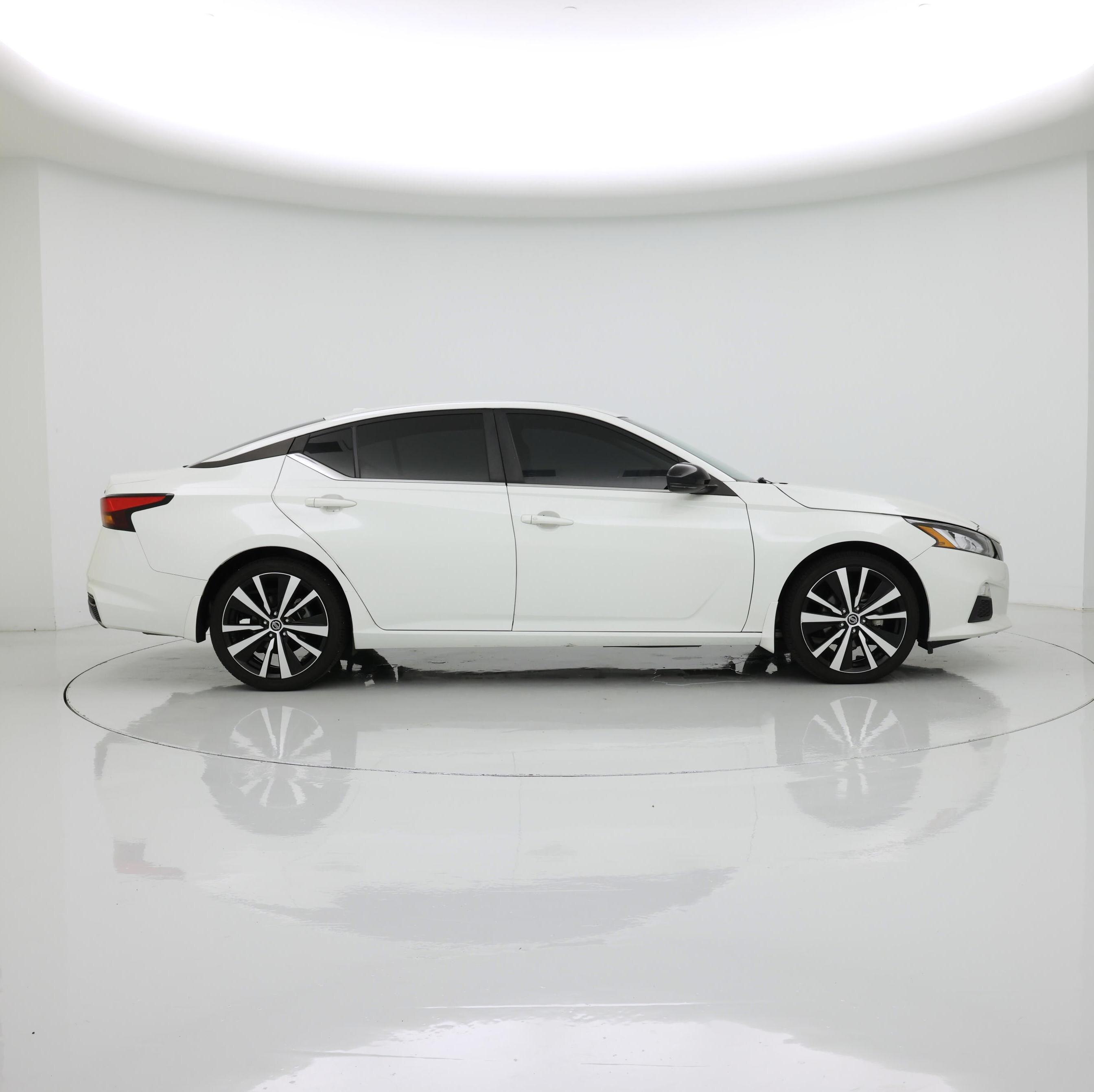 Thumbnail: 2021 Nissan Altima - 7