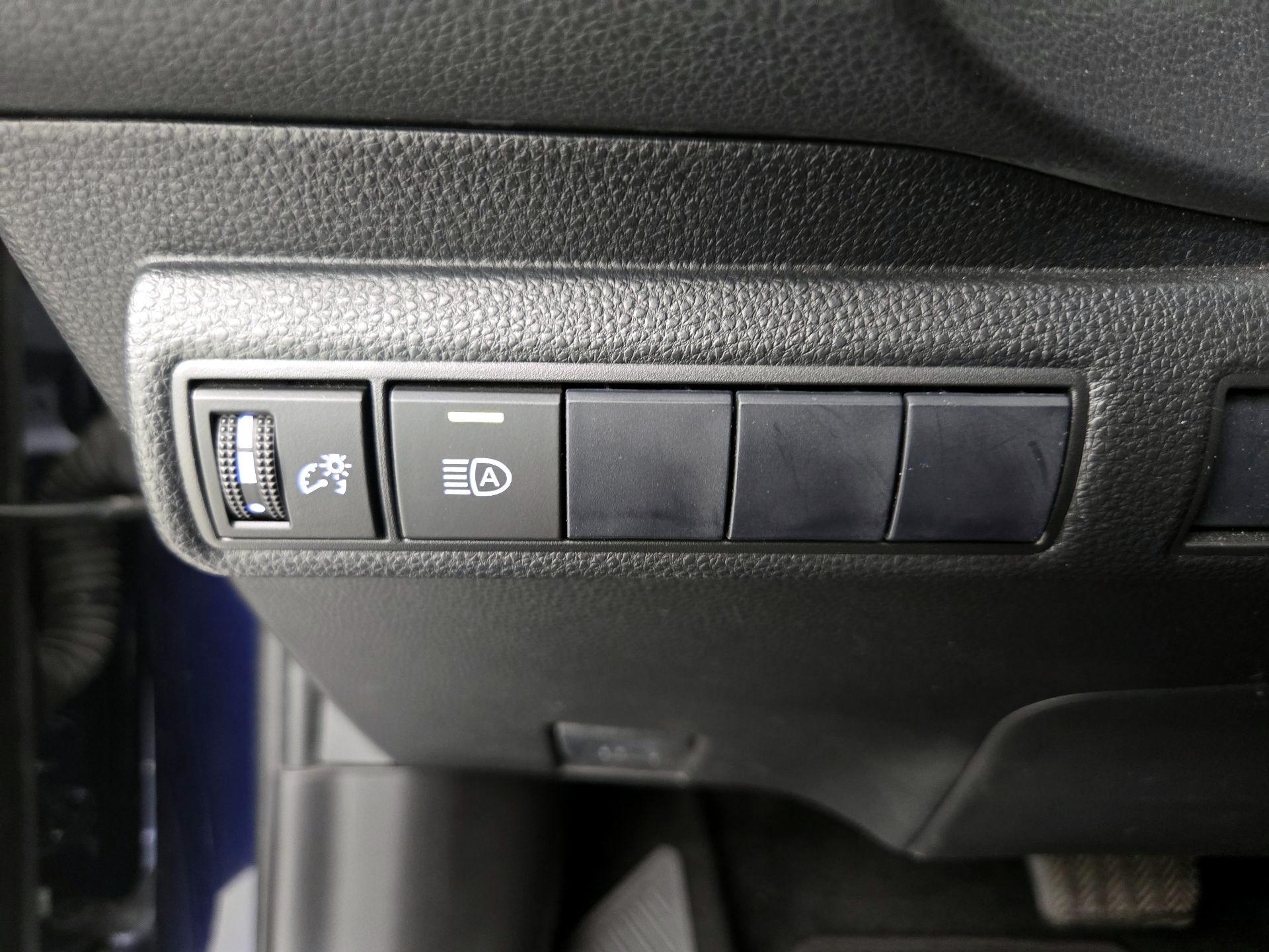 Thumbnail: 2021 Toyota Corolla - 13