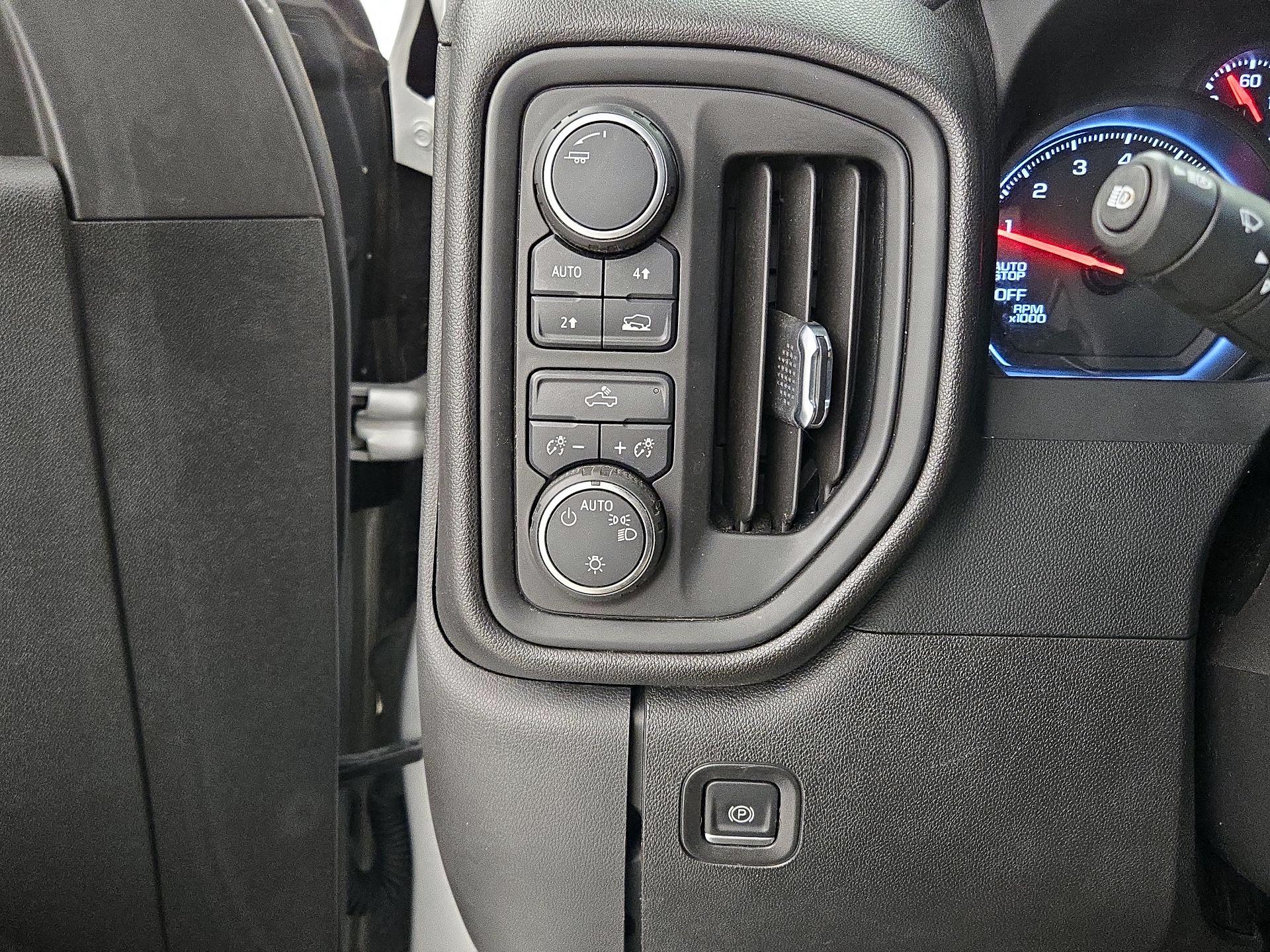 Thumbnail: 2022 Chevrolet Silverado 1500 - 13