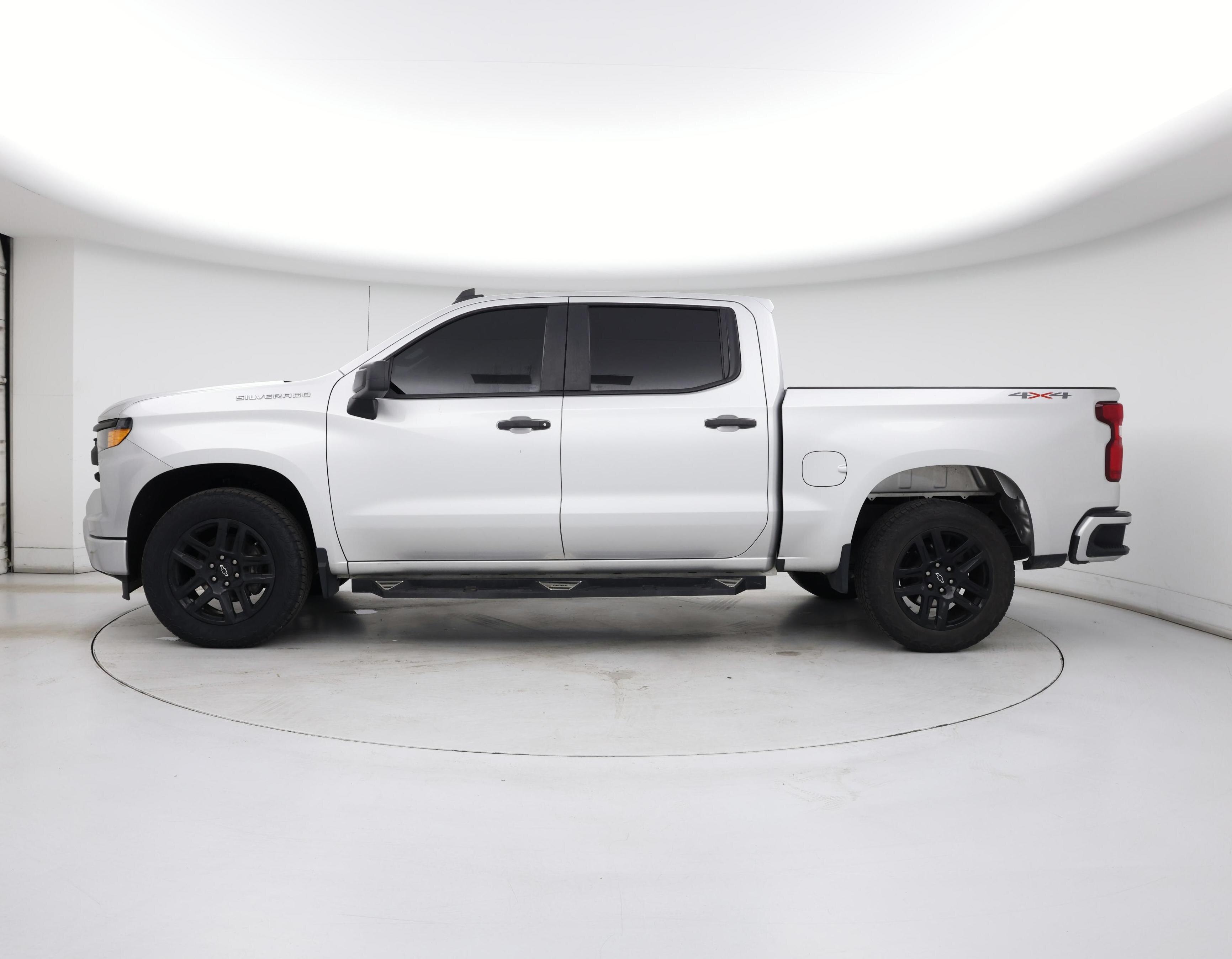 Thumbnail: 2022 Chevrolet Silverado 1500 - 3