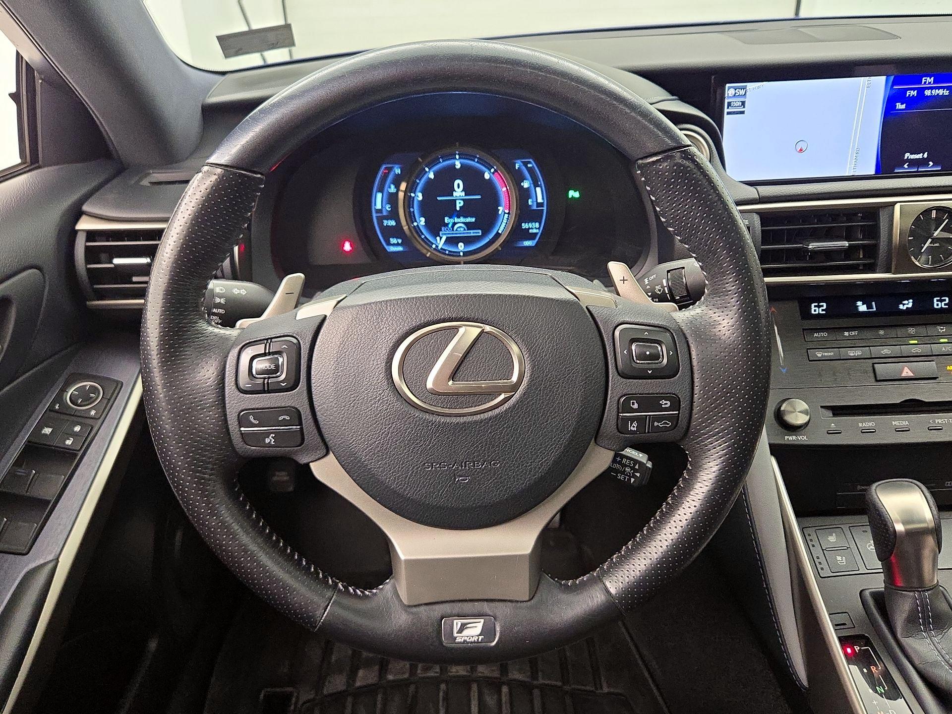 Thumbnail: 2020 Lexus IS - 10