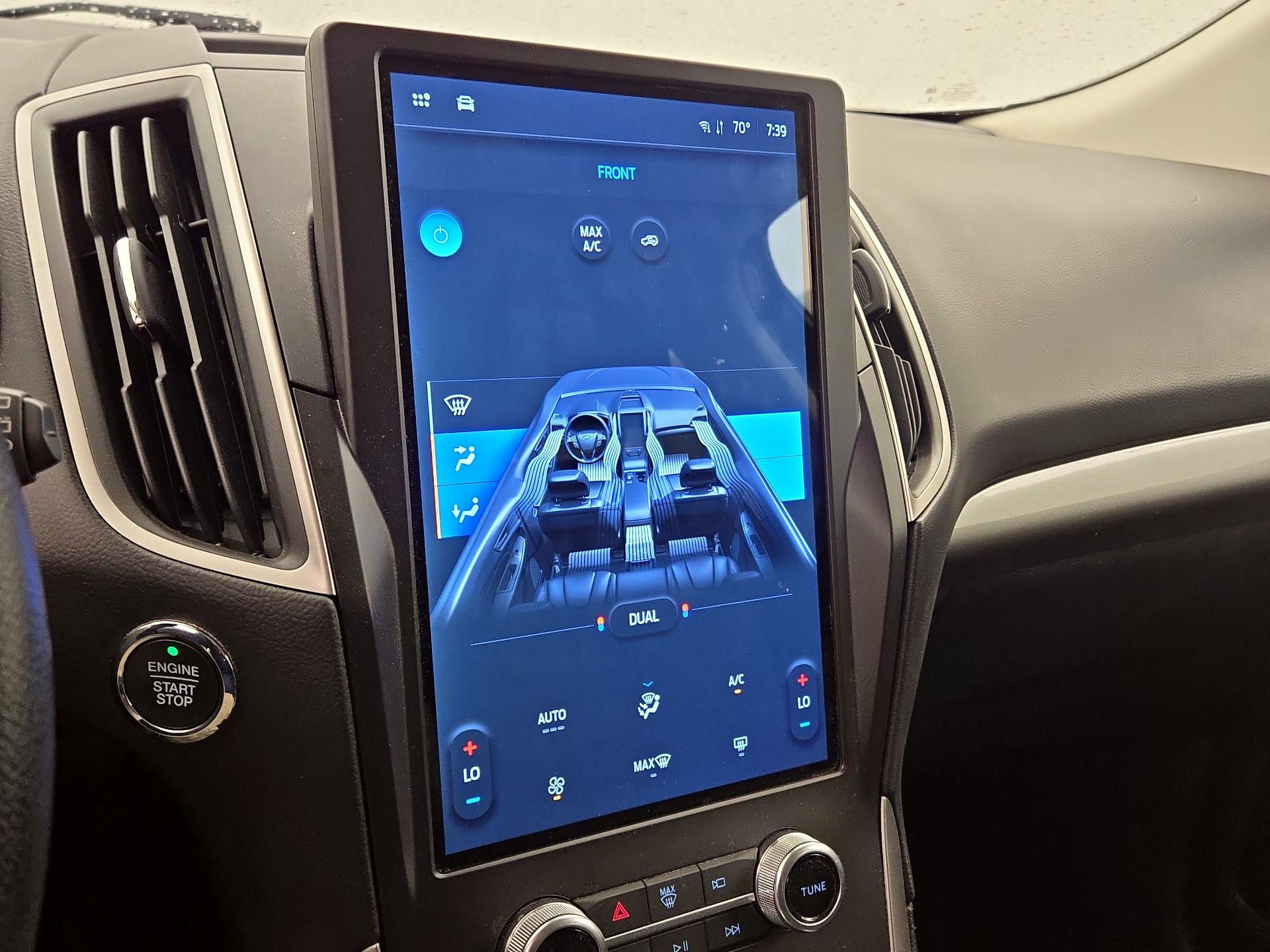 Thumbnail: 2021 Ford Edge - 16