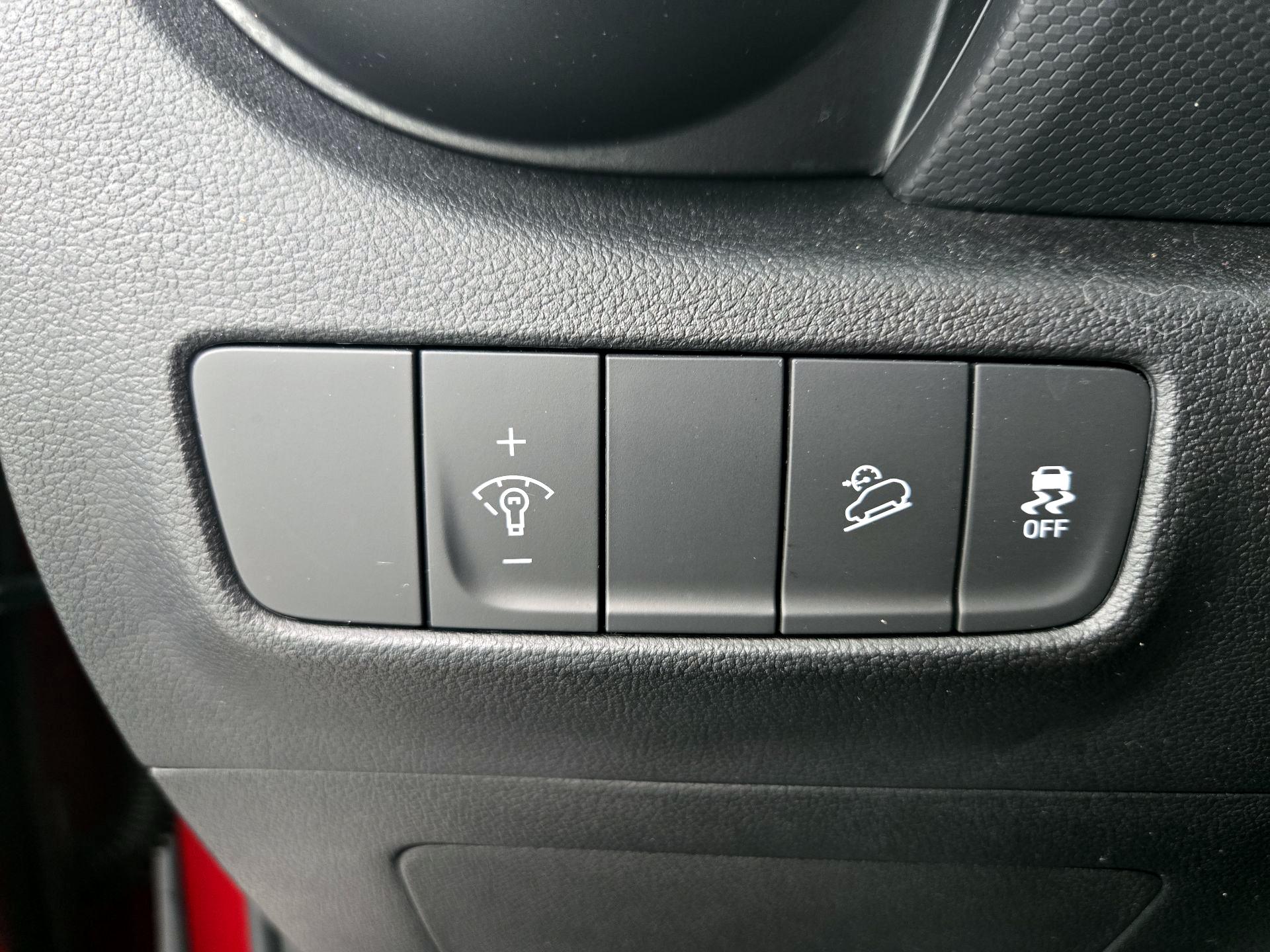 Thumbnail: 2022 Hyundai Kona - 13