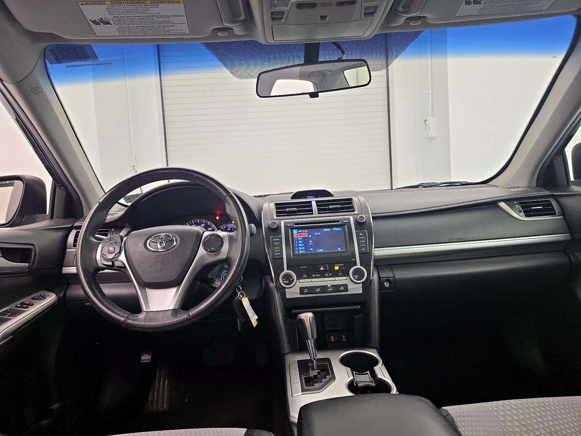 Thumbnail: 2014 Toyota Camry - 9