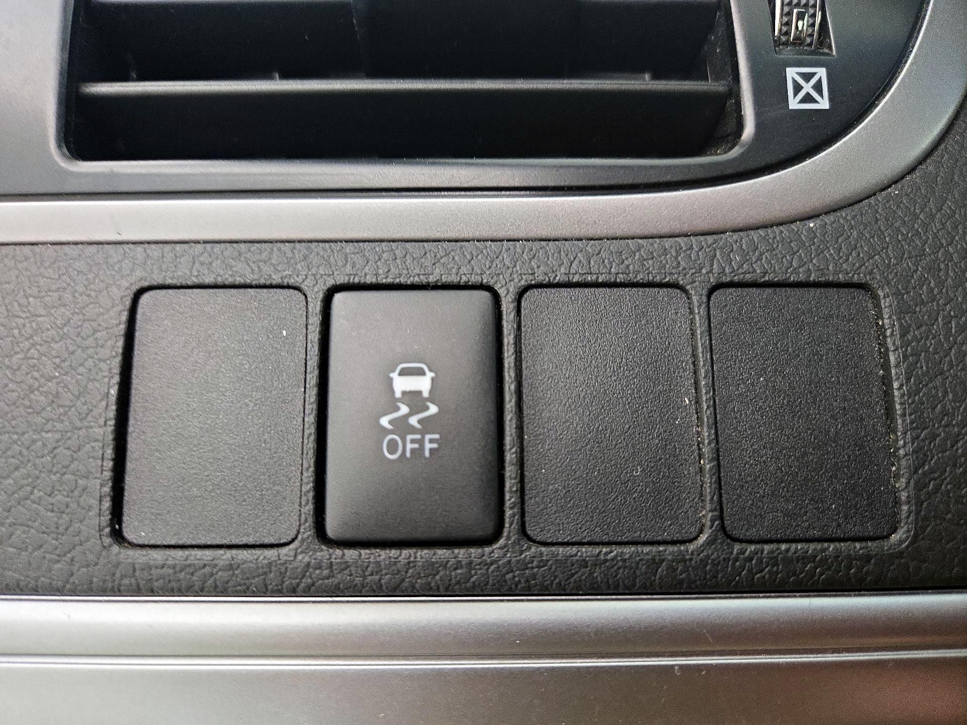 Thumbnail: 2014 Toyota Camry - 13