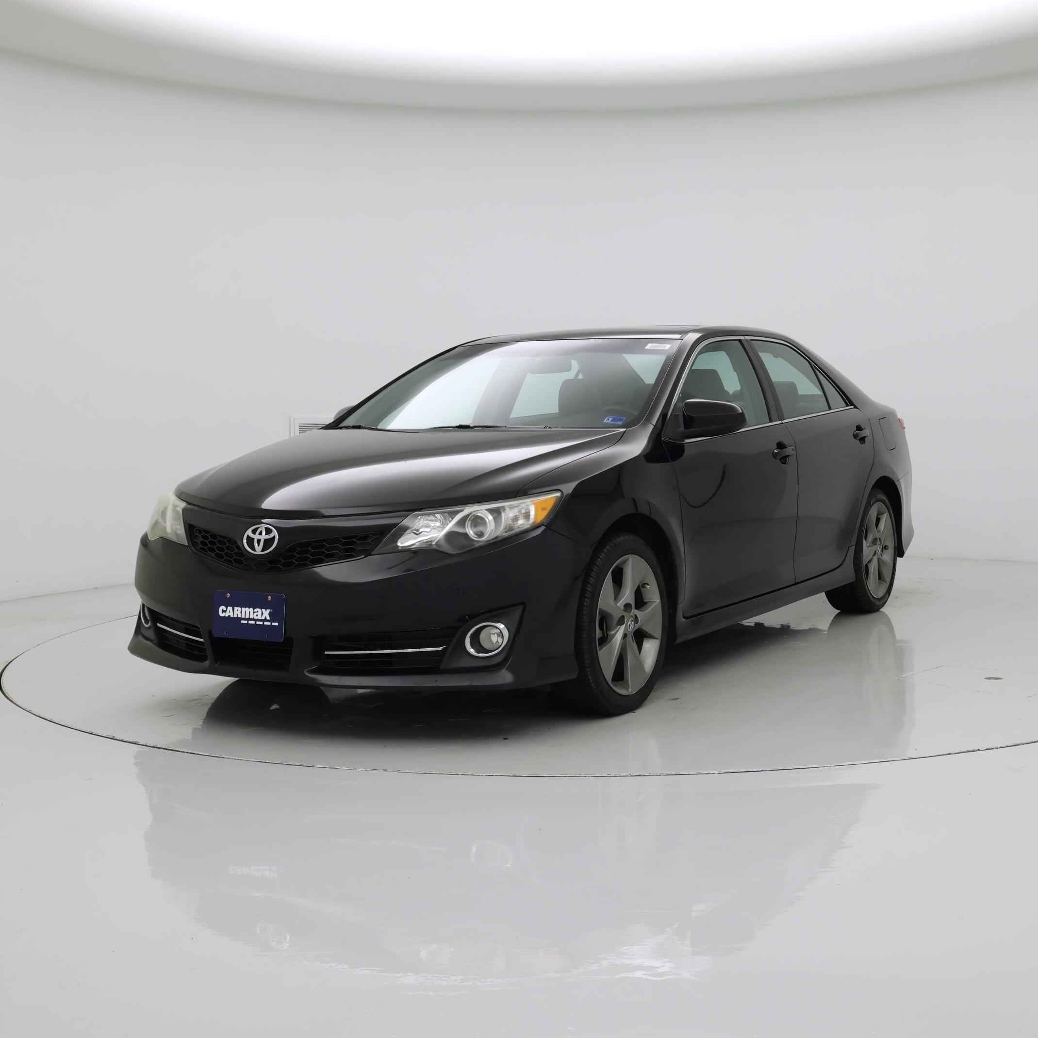 Thumbnail: 2014 Toyota Camry - 4