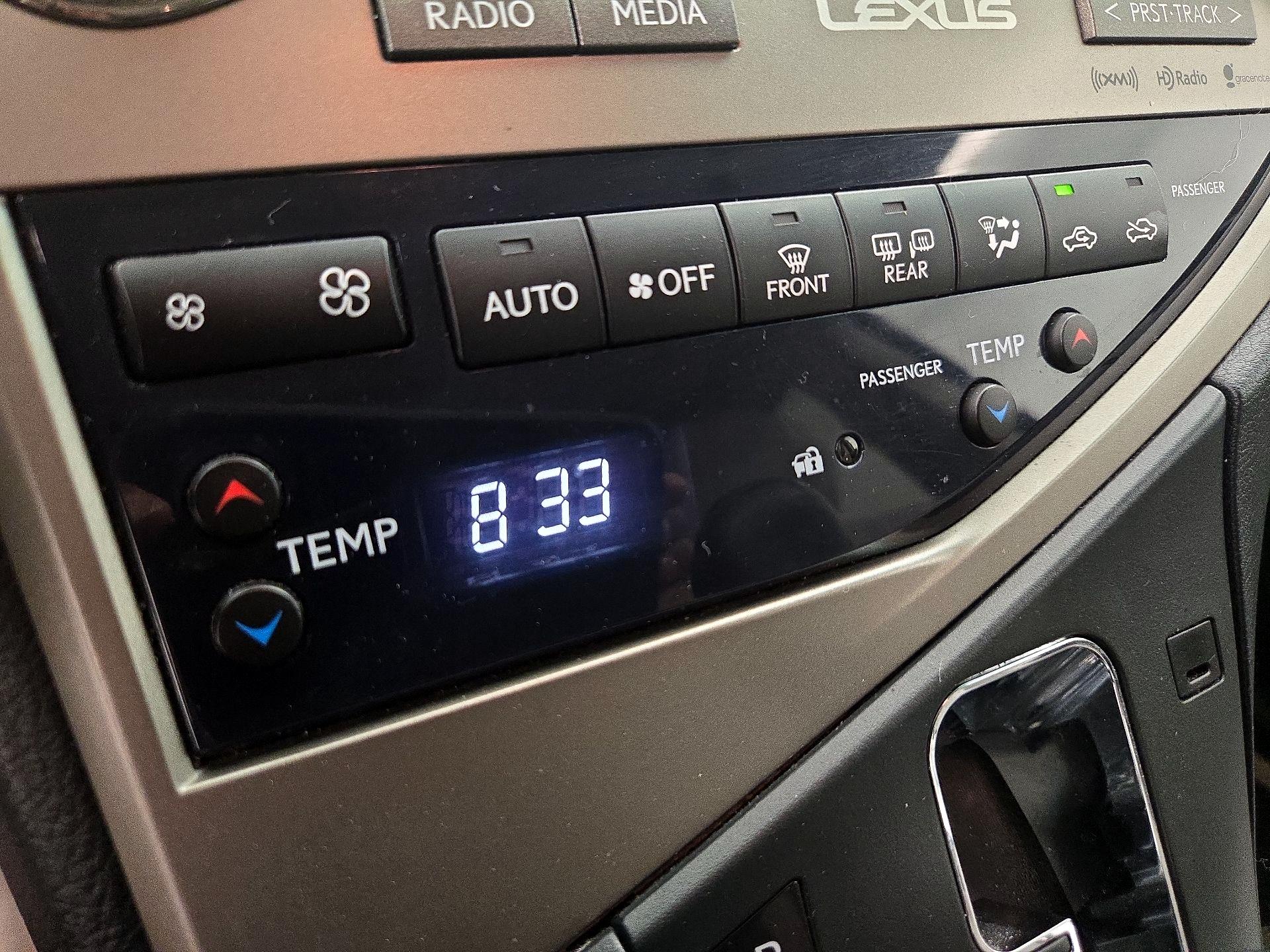 Thumbnail: 2015 Lexus RX - 17