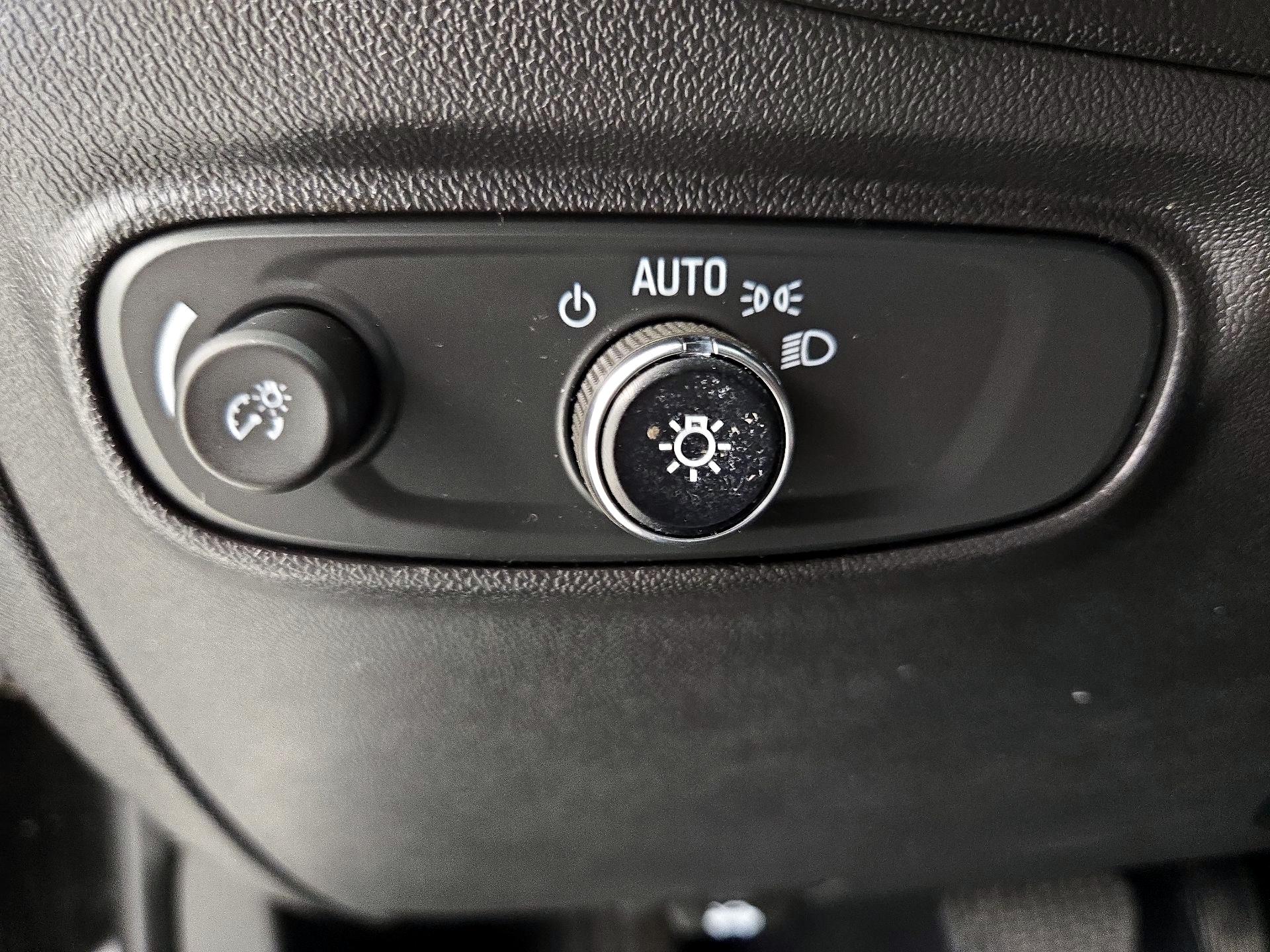 Thumbnail: 2021 Chevrolet Equinox - 13