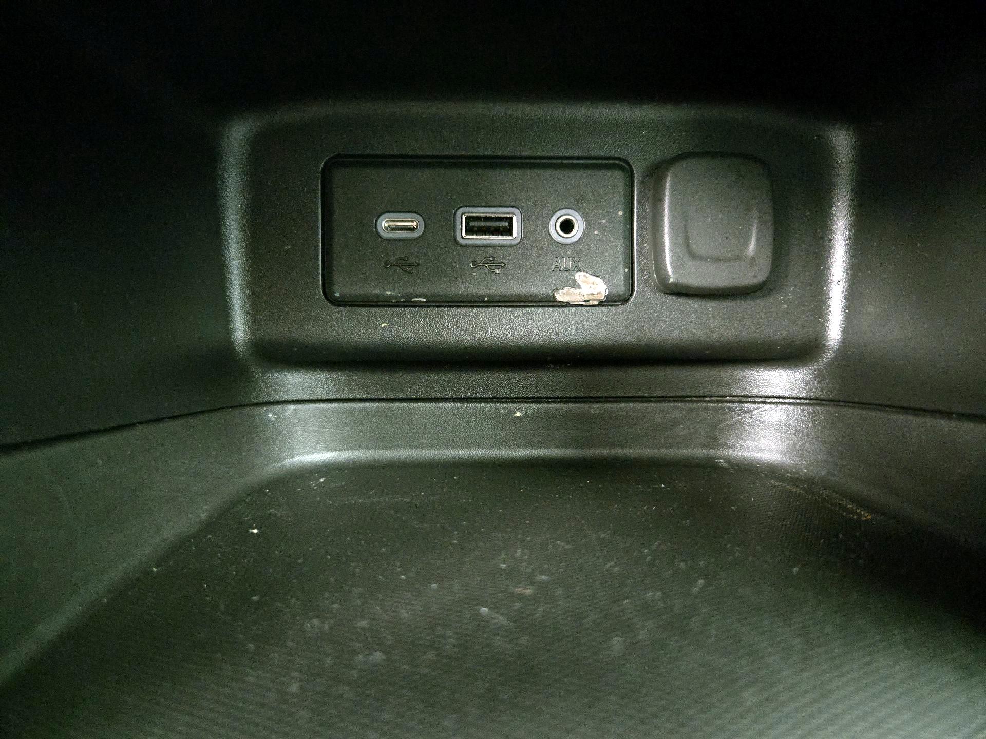 Thumbnail: 2021 Chevrolet Equinox - 18