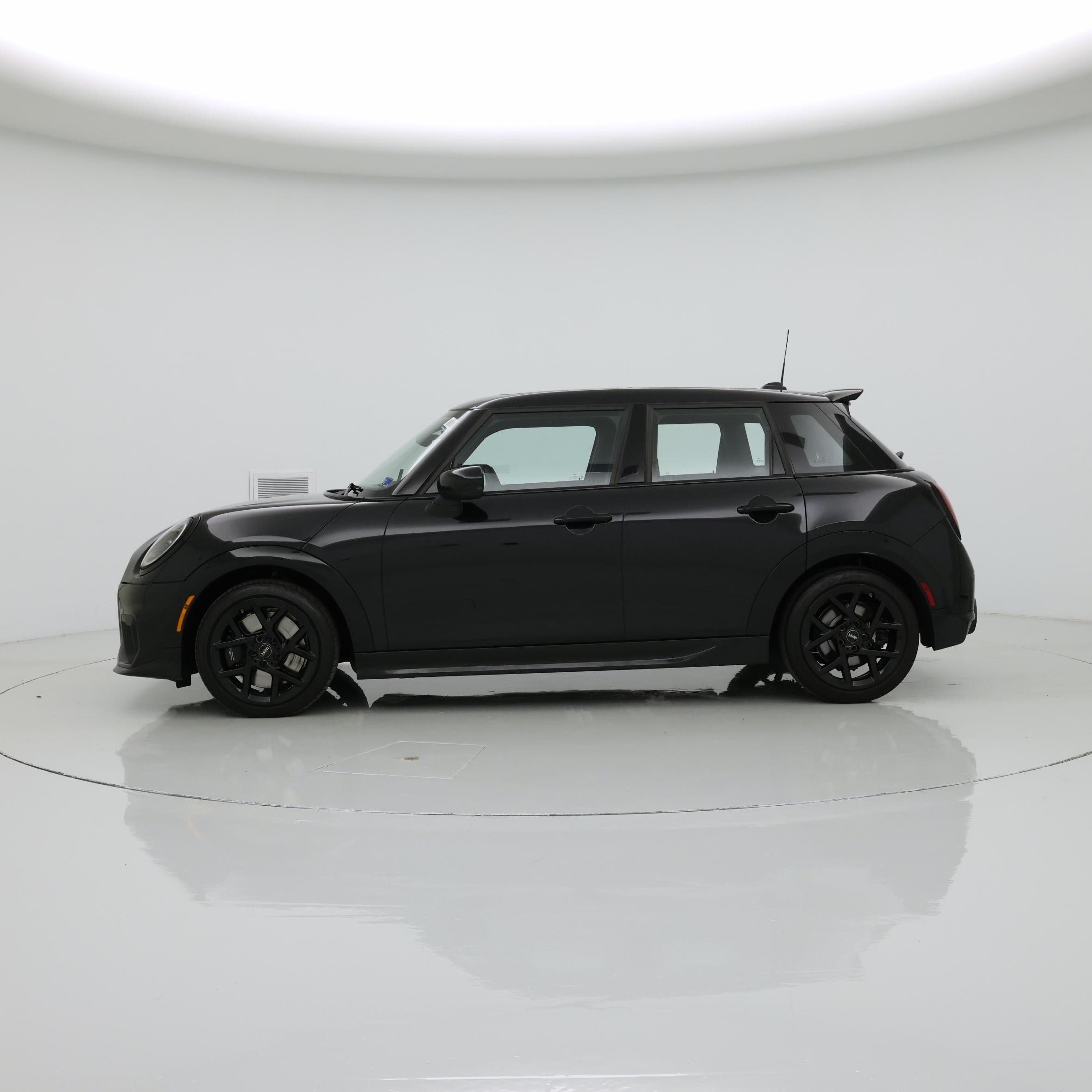 Thumbnail: 2025 MINI Cooper Hardtop - 3