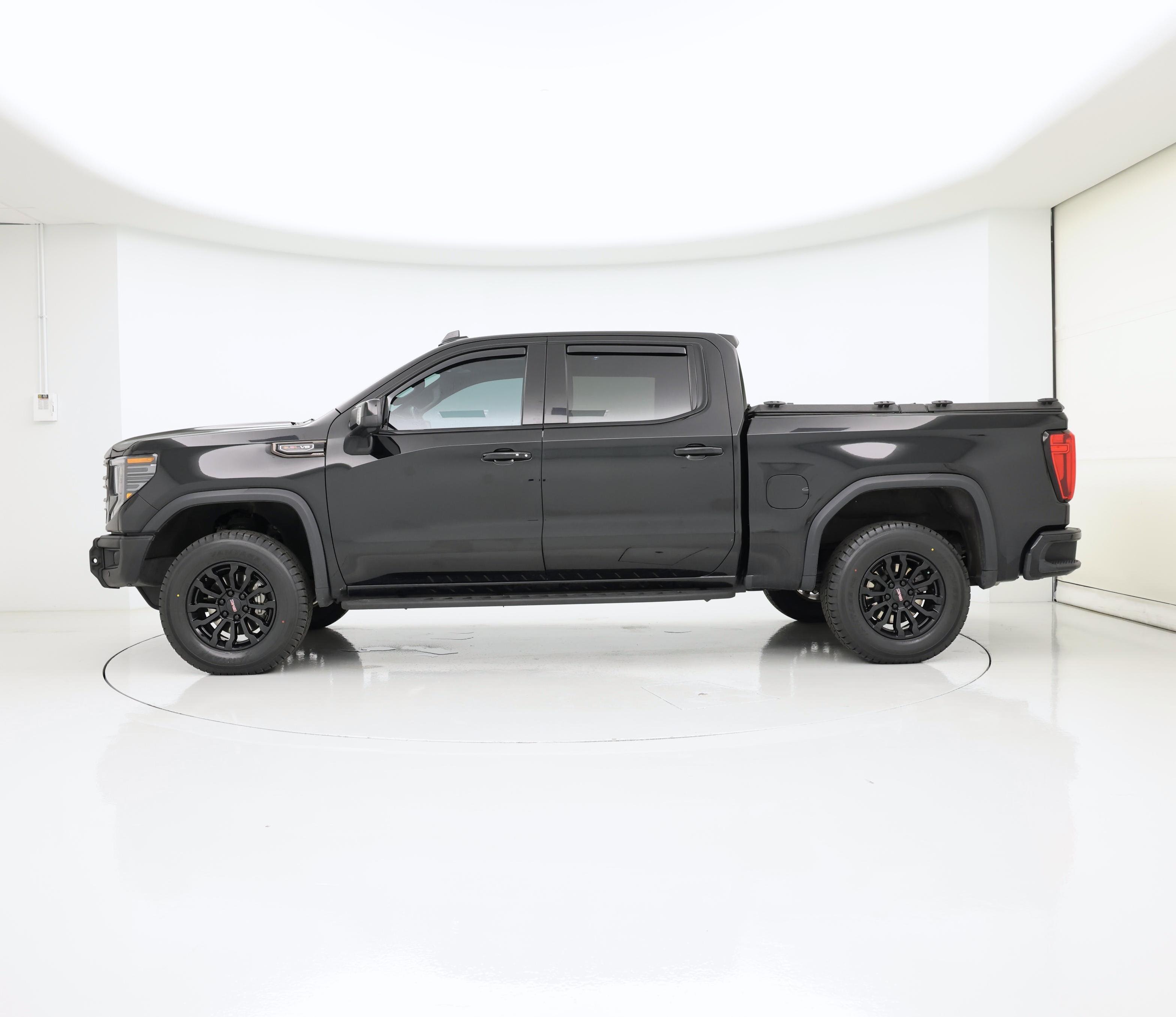 Thumbnail: 2023 GMC Sierra 1500 - 3