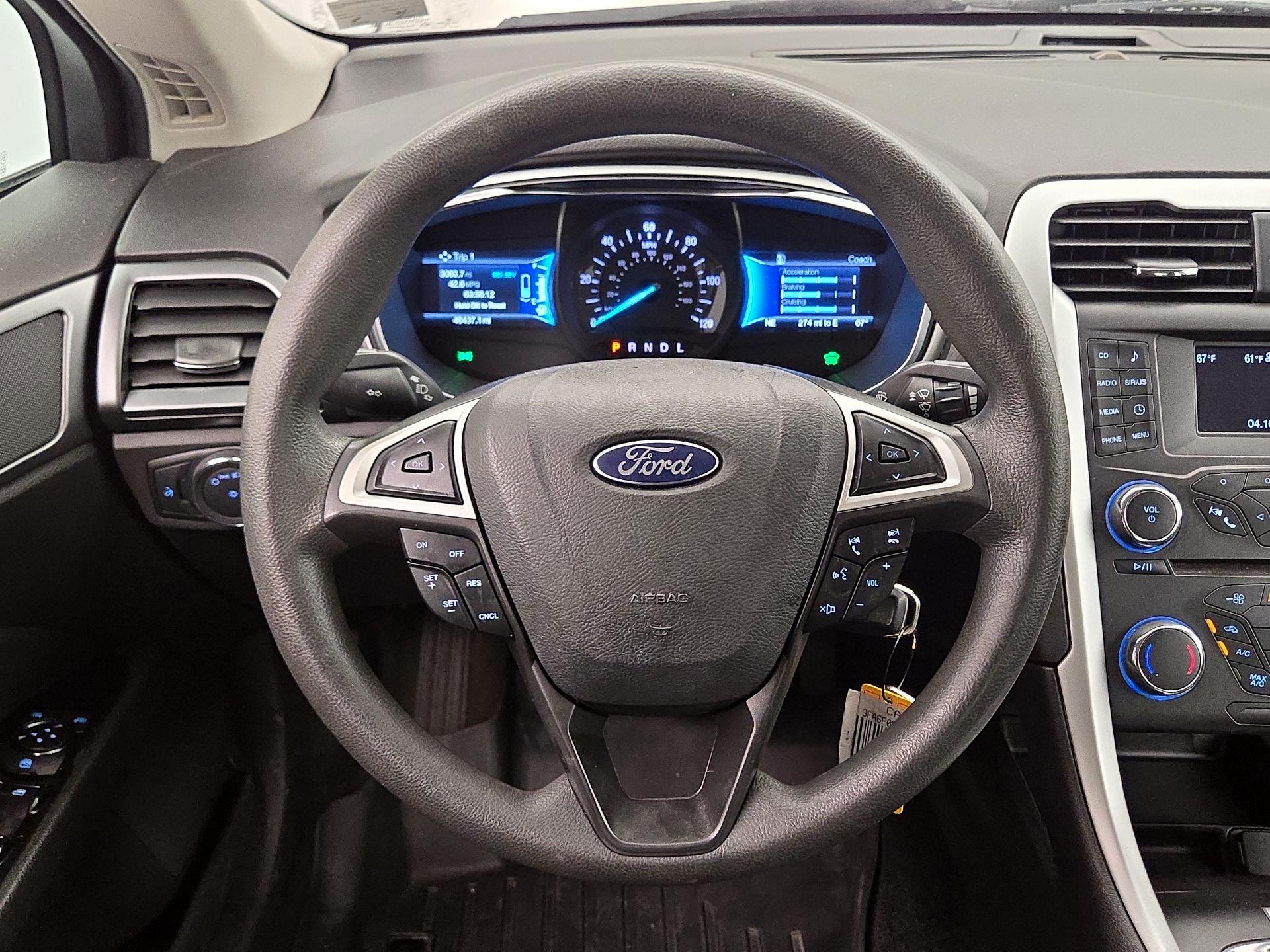 Thumbnail: 2015 Ford Fusion - 10