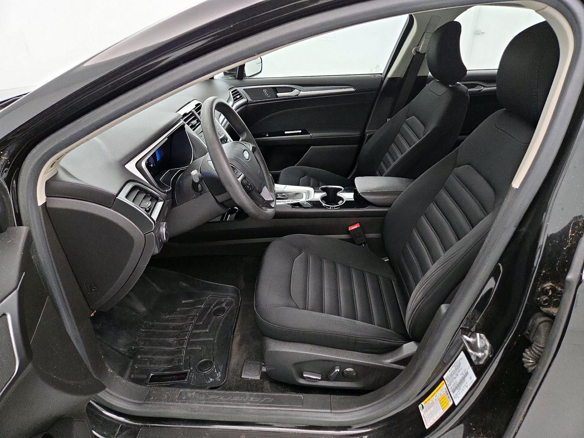 Thumbnail: 2015 Ford Fusion - 11