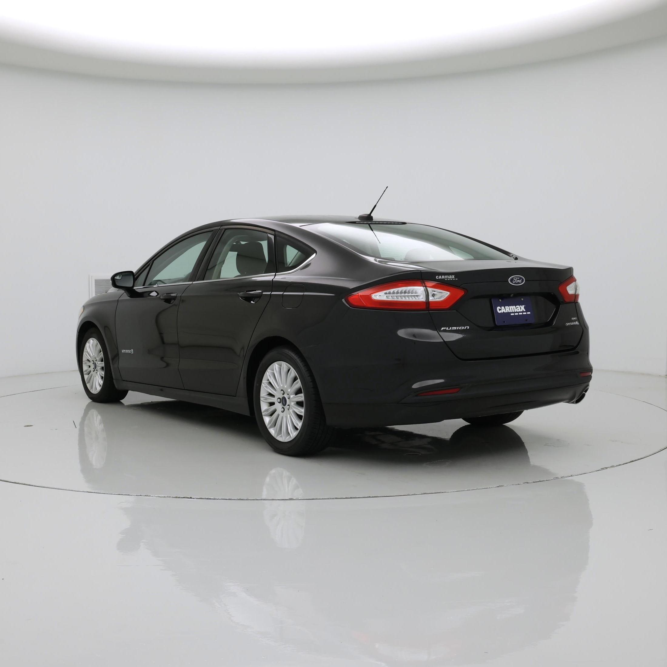 Thumbnail: 2015 Ford Fusion - 2