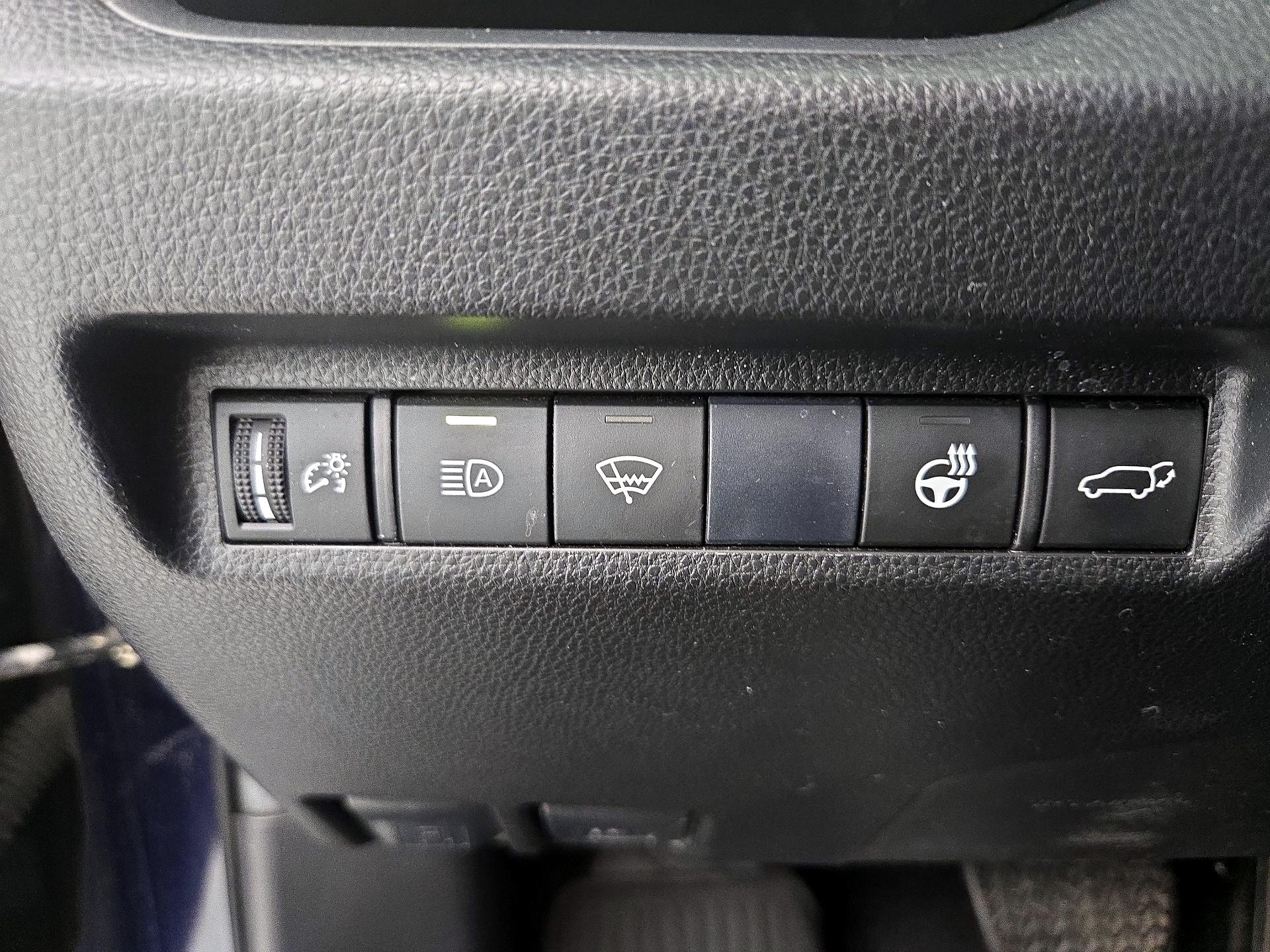 Thumbnail: 2020 Toyota RAV4 - 13