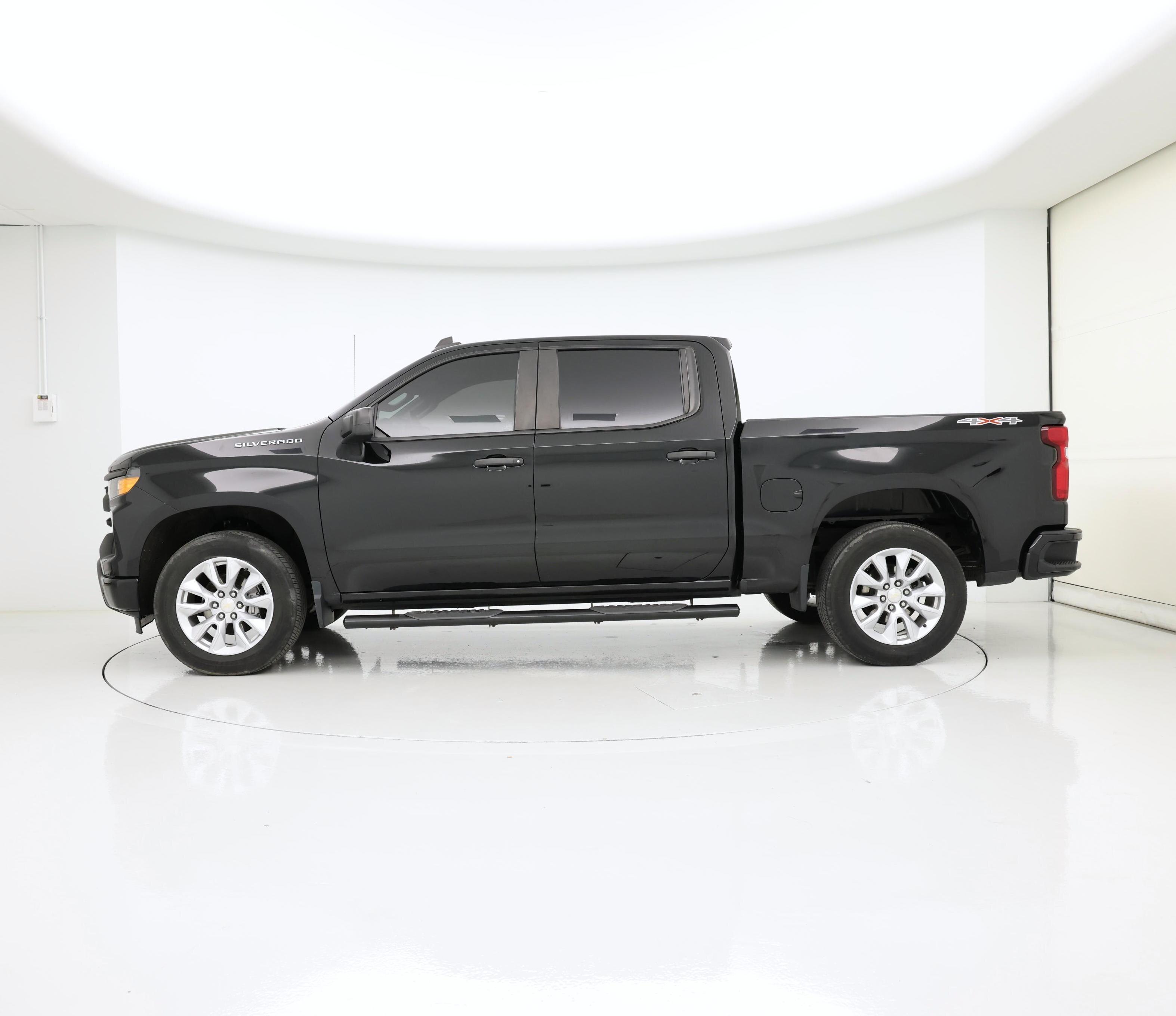 Thumbnail: 2022 Chevrolet Silverado 1500 - 3