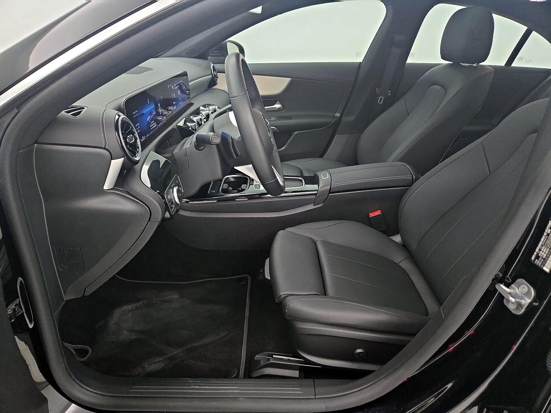 Thumbnail: 2025 Mercedes-Benz CLA - 11