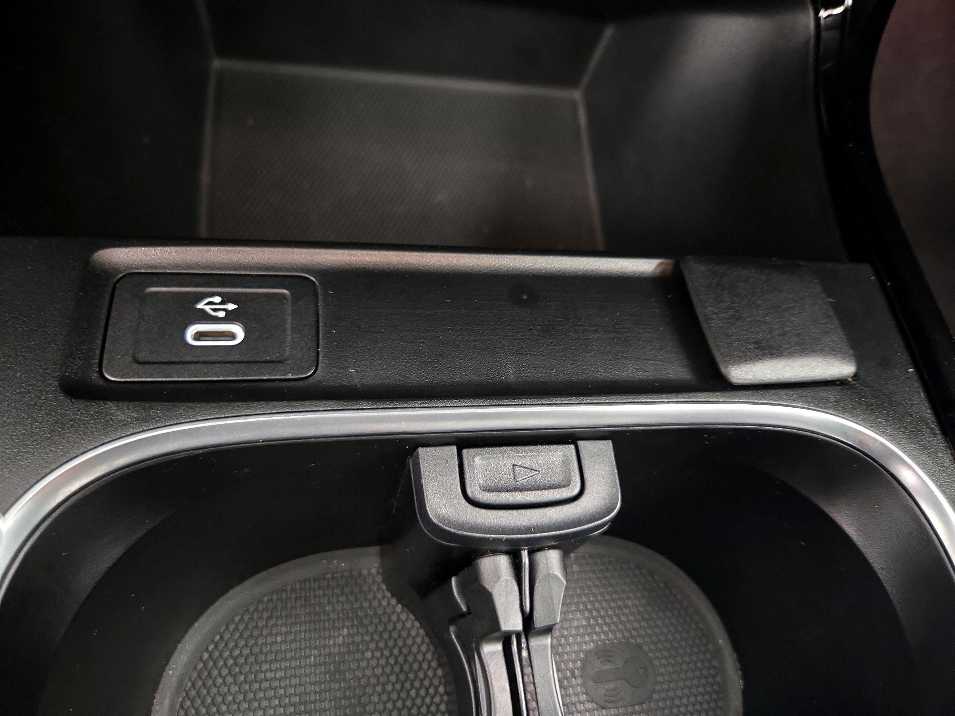 Thumbnail: 2025 Mercedes-Benz CLA - 18