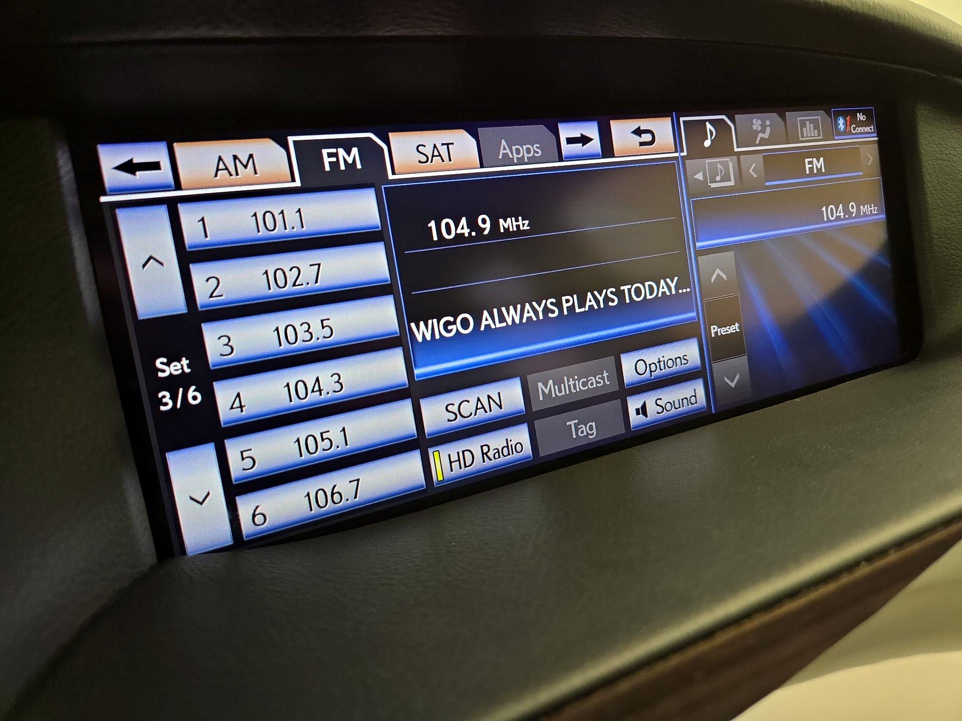 Thumbnail: 2014 Lexus LS - 16