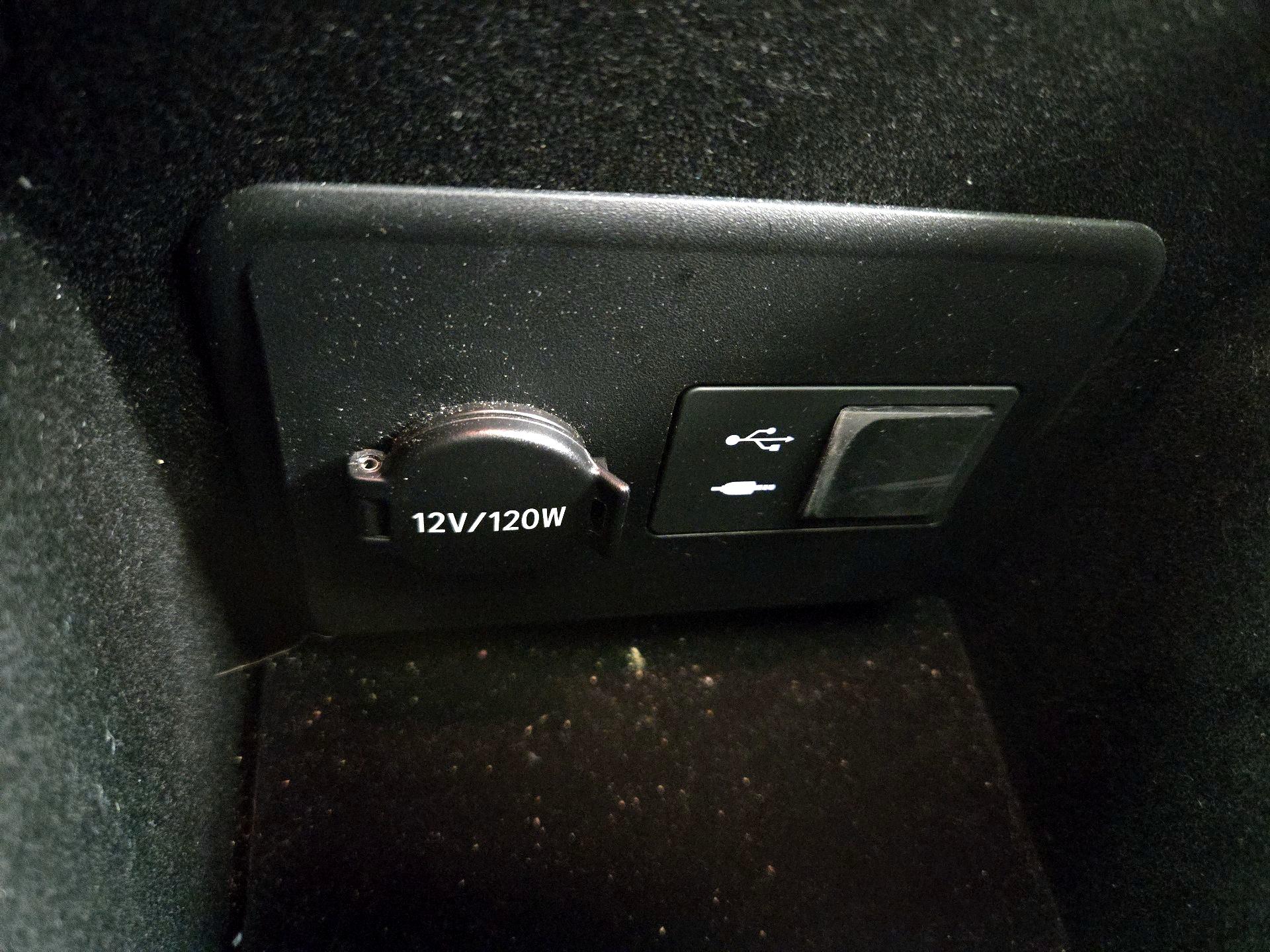 Thumbnail: 2014 Lexus LS - 19