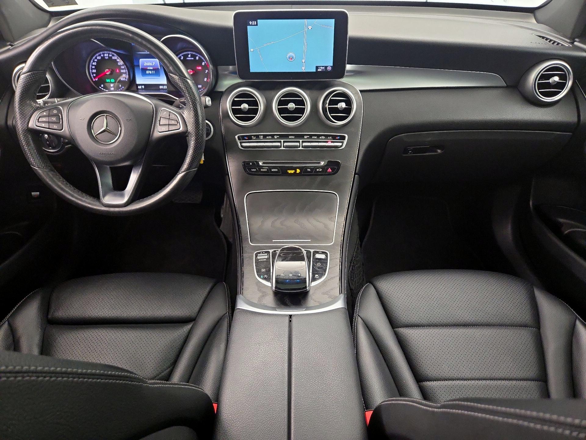 Thumbnail: 2017 Mercedes-Benz GLC - 9