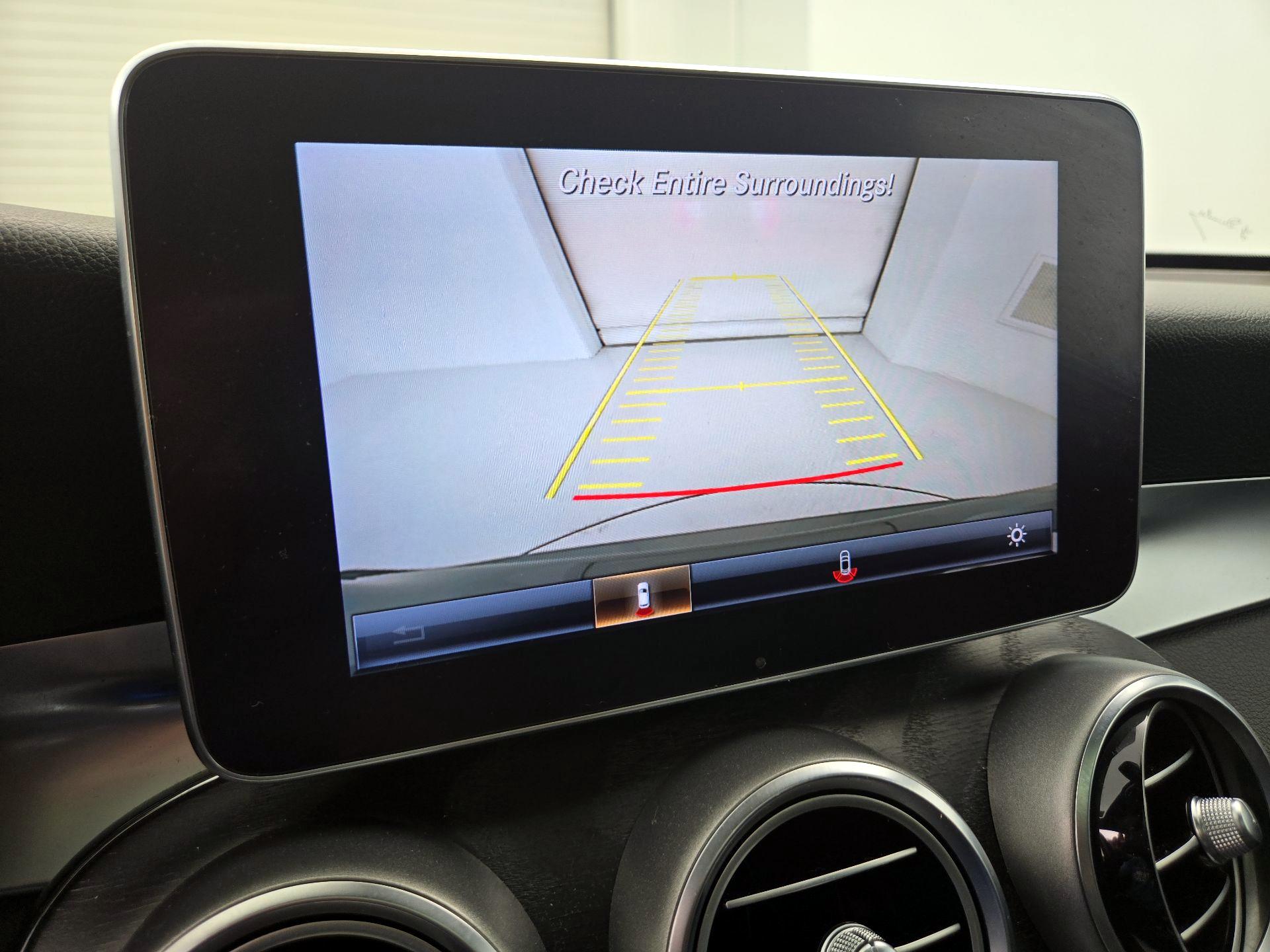 Thumbnail: 2017 Mercedes-Benz GLC - 15