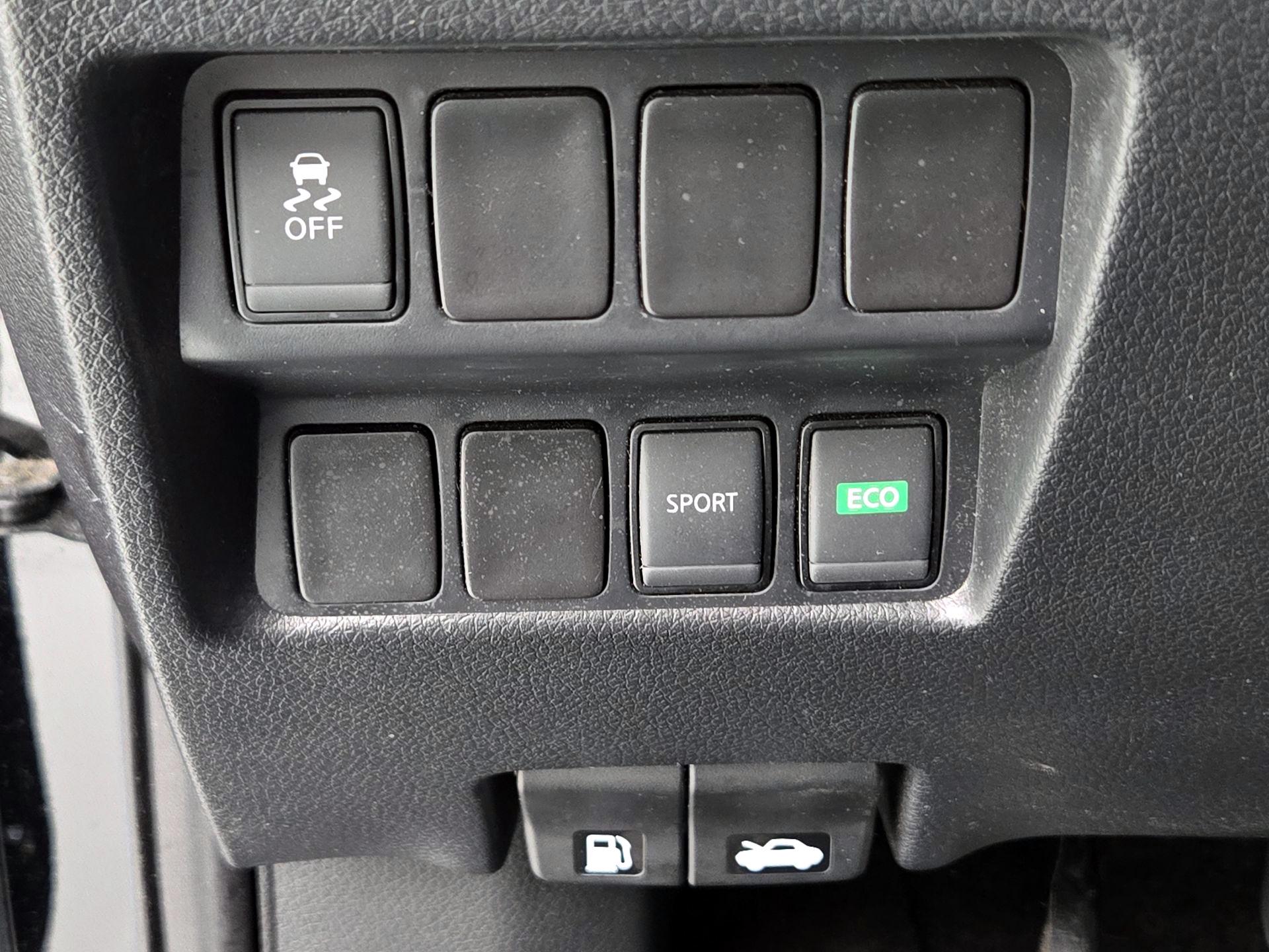 Thumbnail: 2017 Nissan Rogue - 13