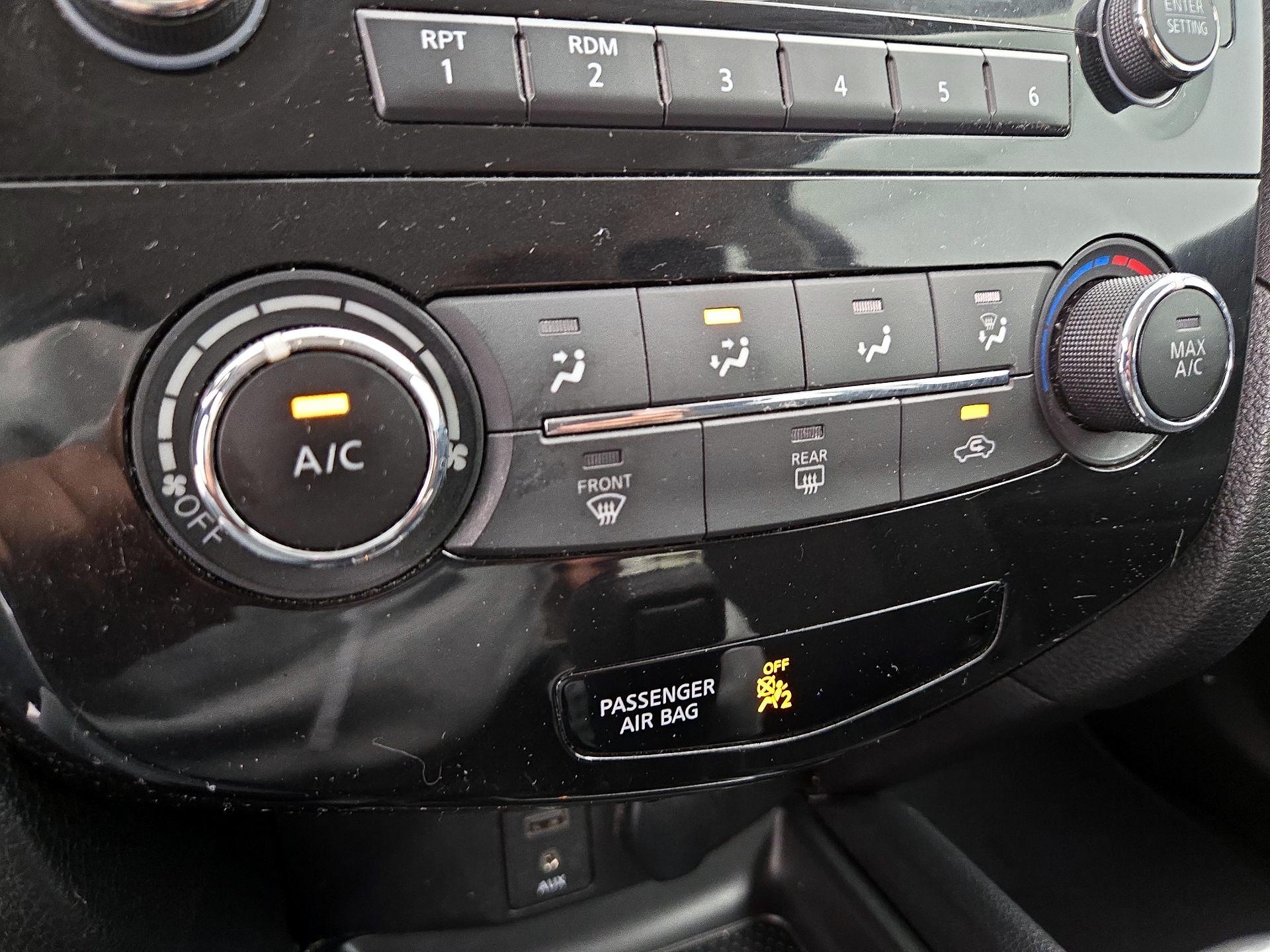 Thumbnail: 2017 Nissan Rogue - 16