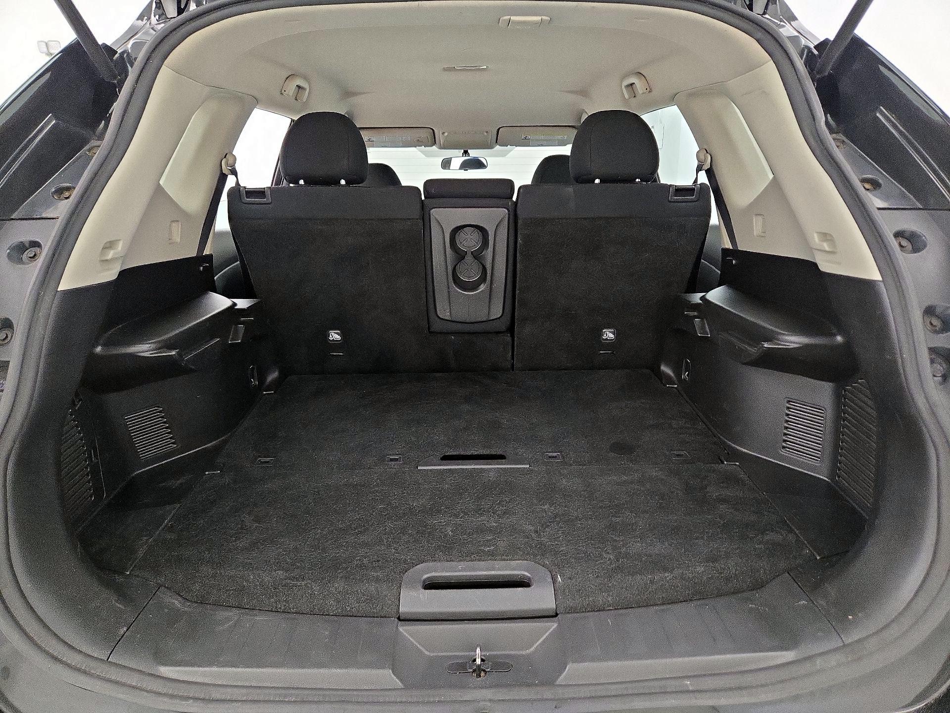 Thumbnail: 2017 Nissan Rogue - 20