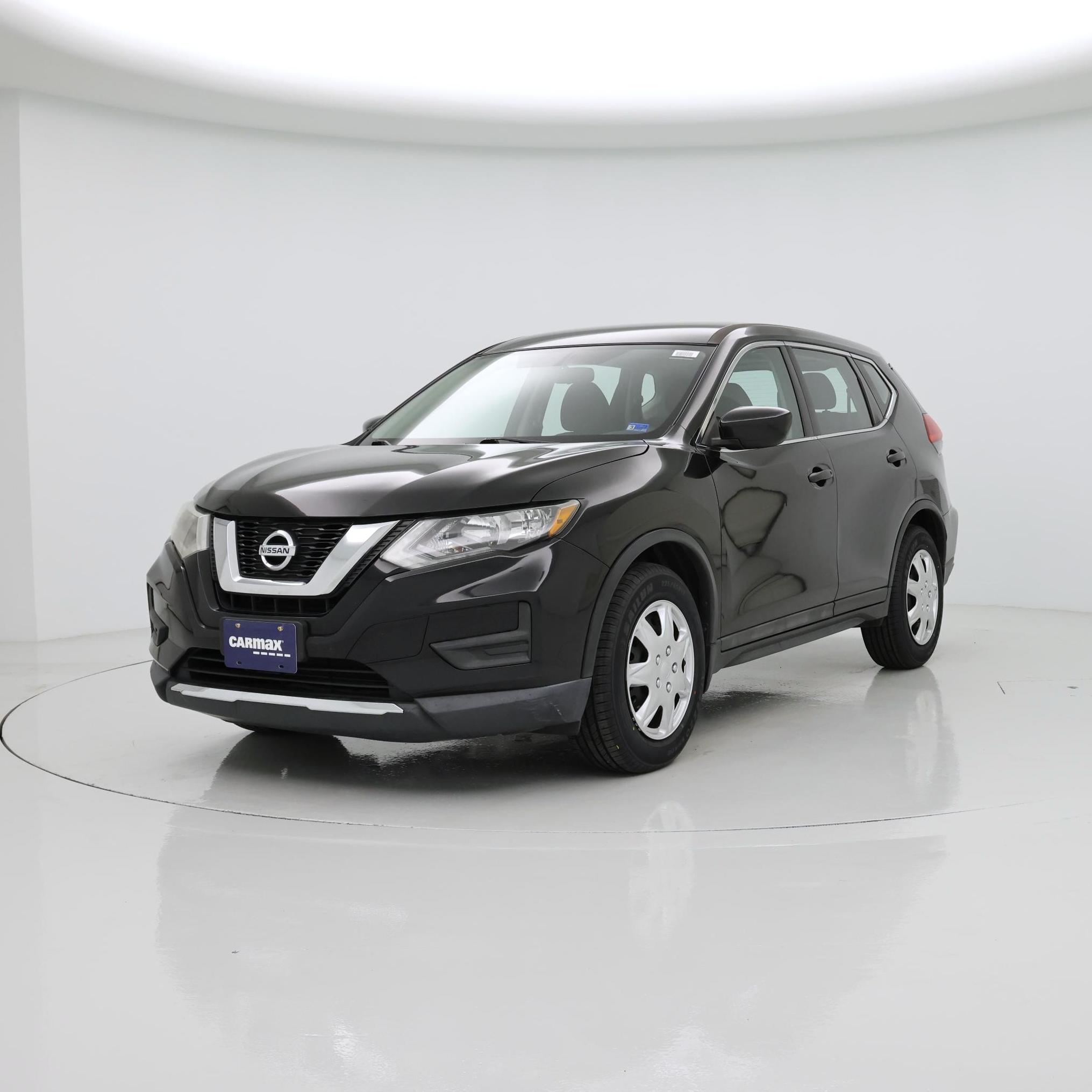 Thumbnail: 2017 Nissan Rogue - 4
