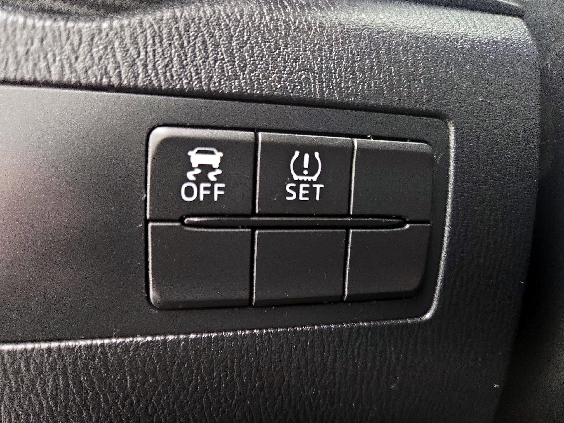 Thumbnail: 2019 Toyota Yaris - 13