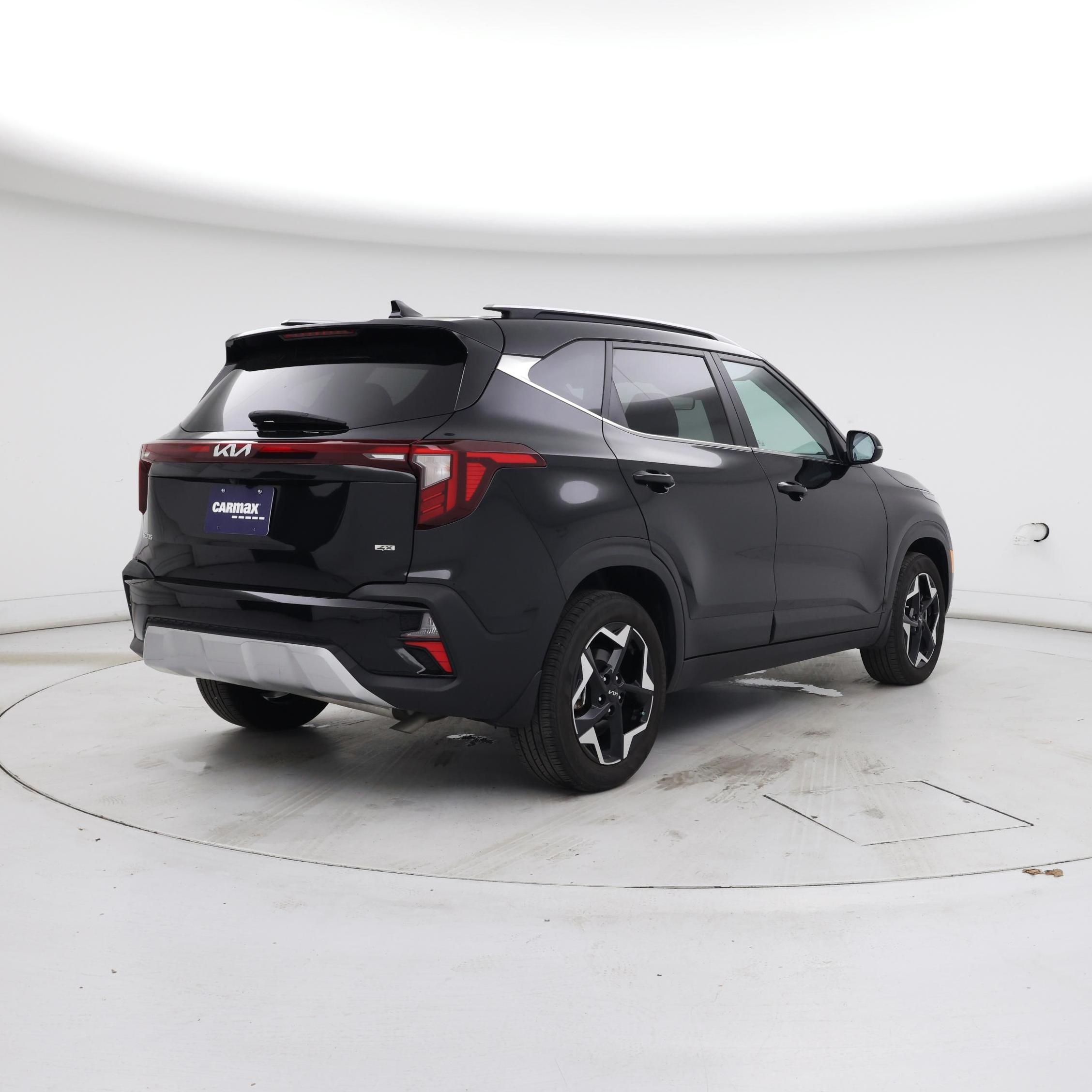 Thumbnail: 2024 Kia Seltos - 8