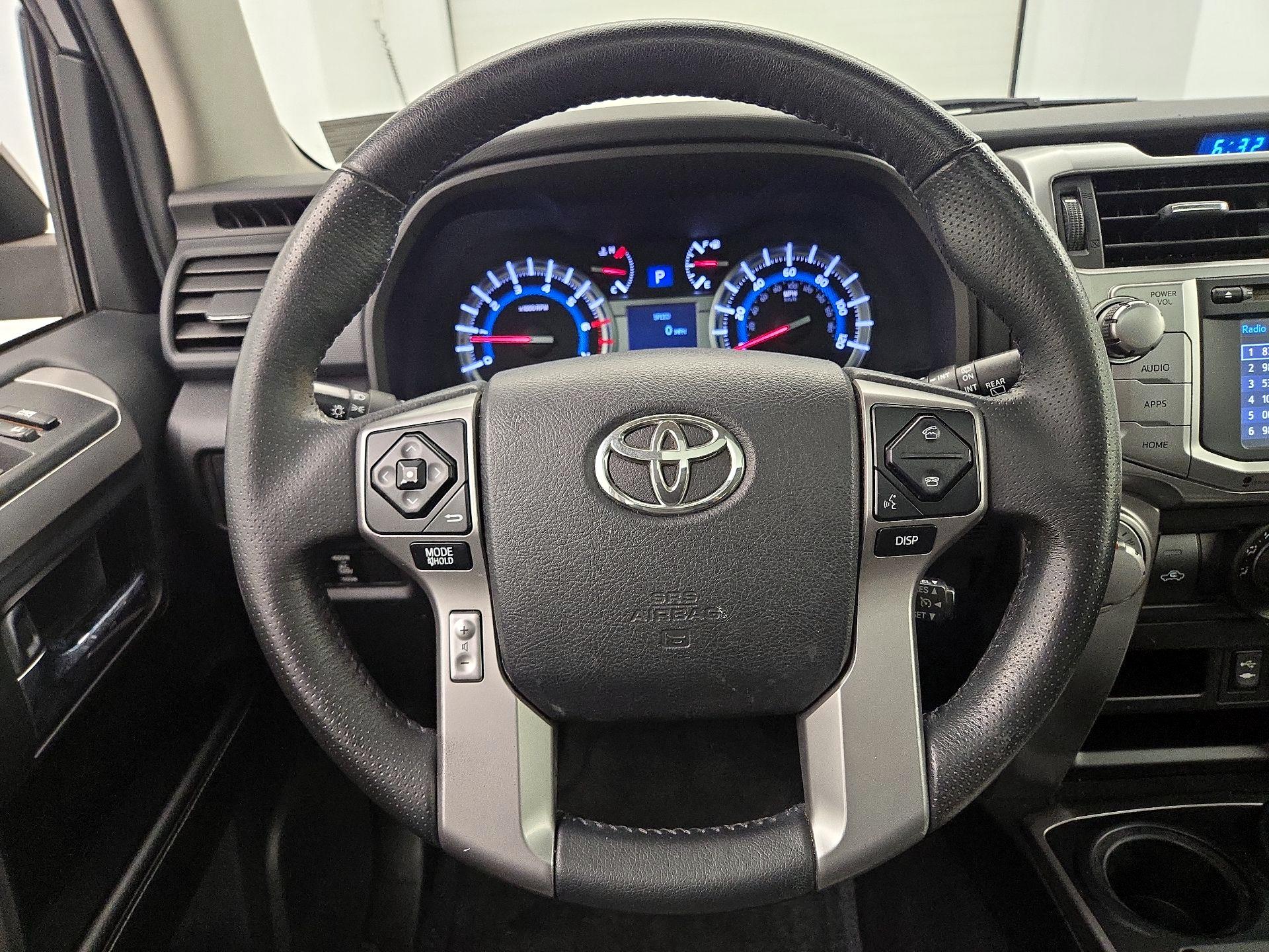 Thumbnail: 2014 Toyota 4Runner - 10
